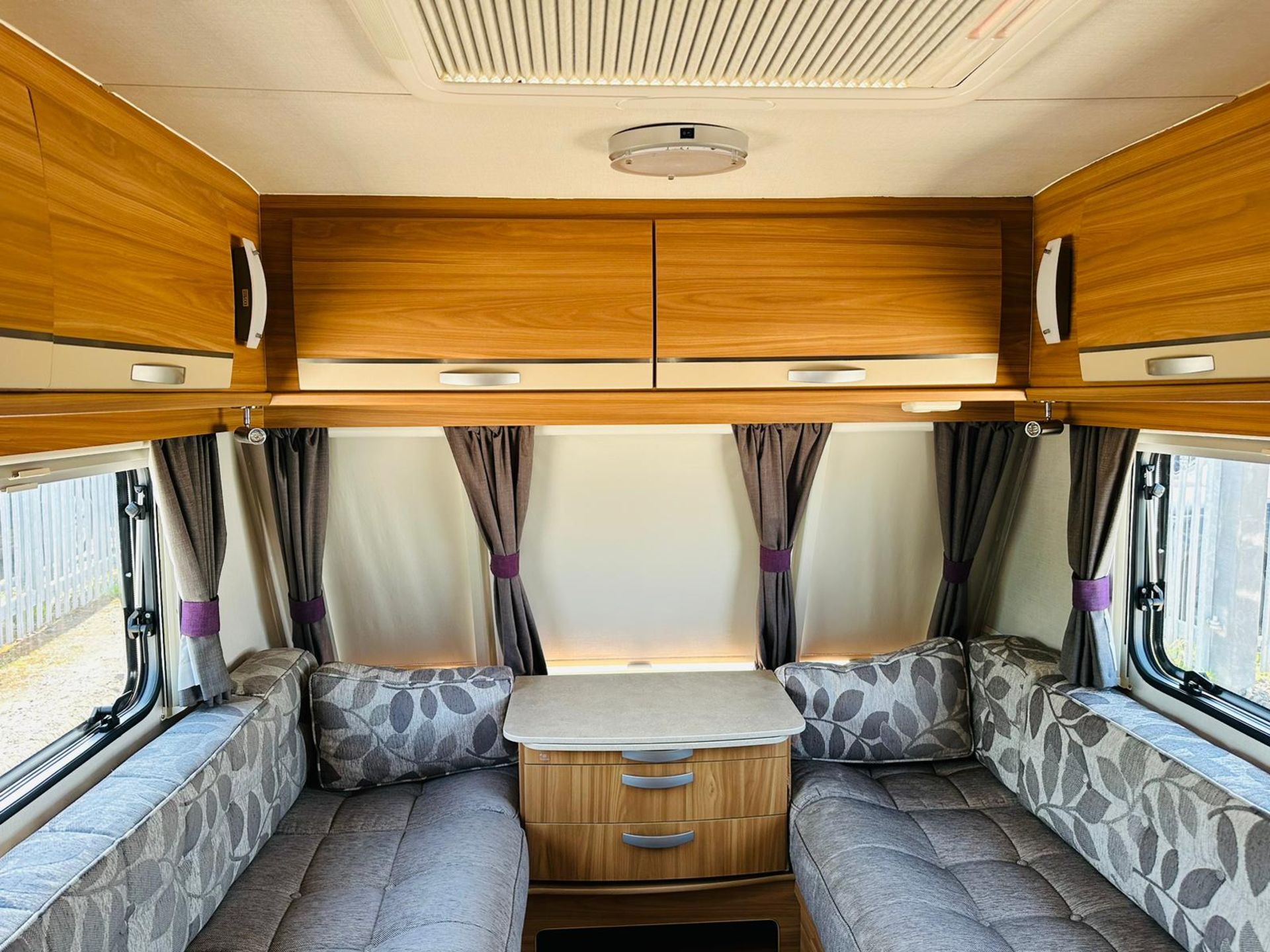 ** ON SALE ** Lunar Quaser 546 5 Berth Single Axle Caravan '2015 Model' - Bunk Beds - Full Bathroom - Image 22 of 24