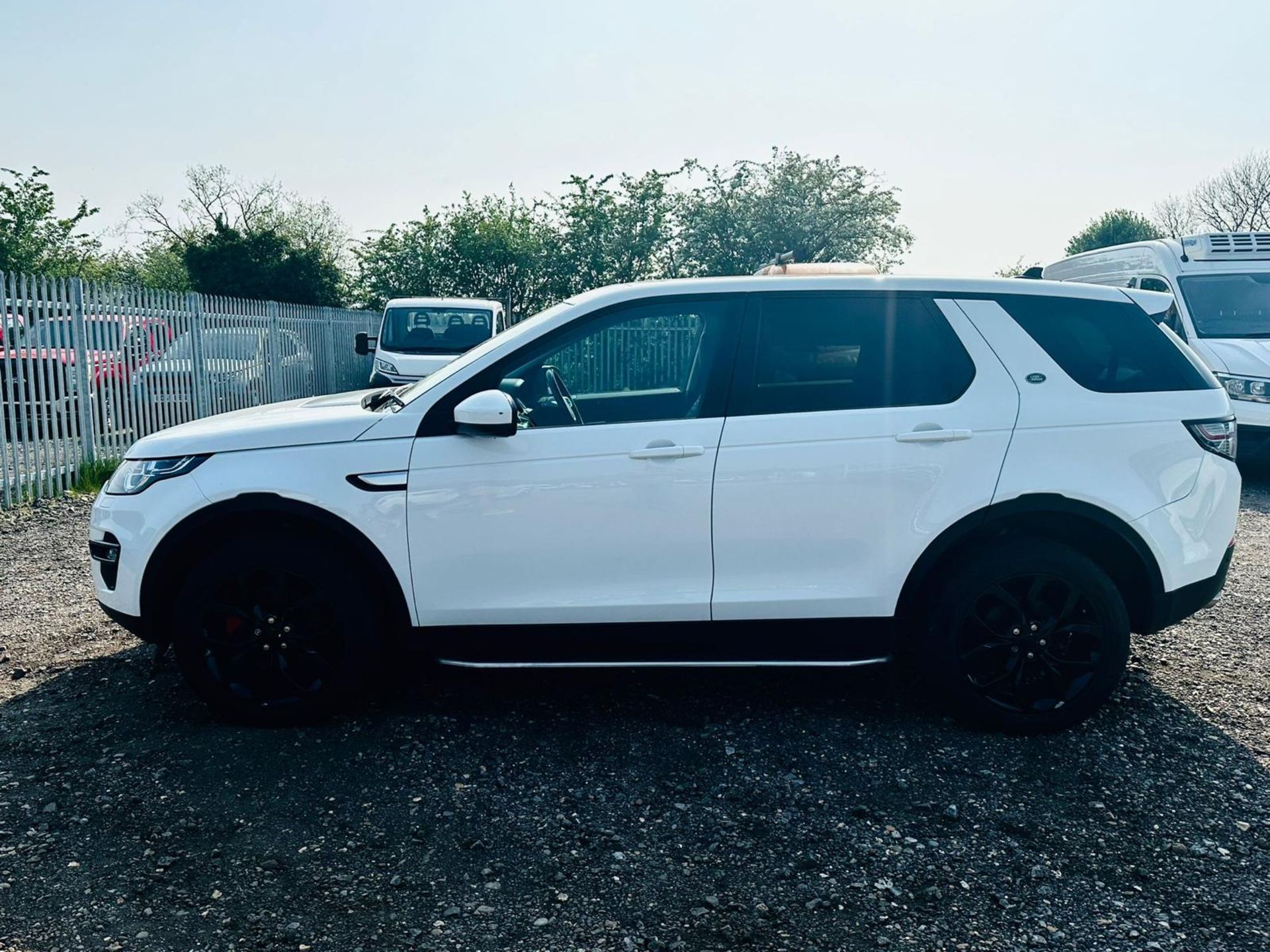 **ON SALE ** Land Rover Discovery Sport 2.0 TD4 180 HSE 2016'16 Reg'- Sat Nav - A/C -7 seats - Image 5 of 23