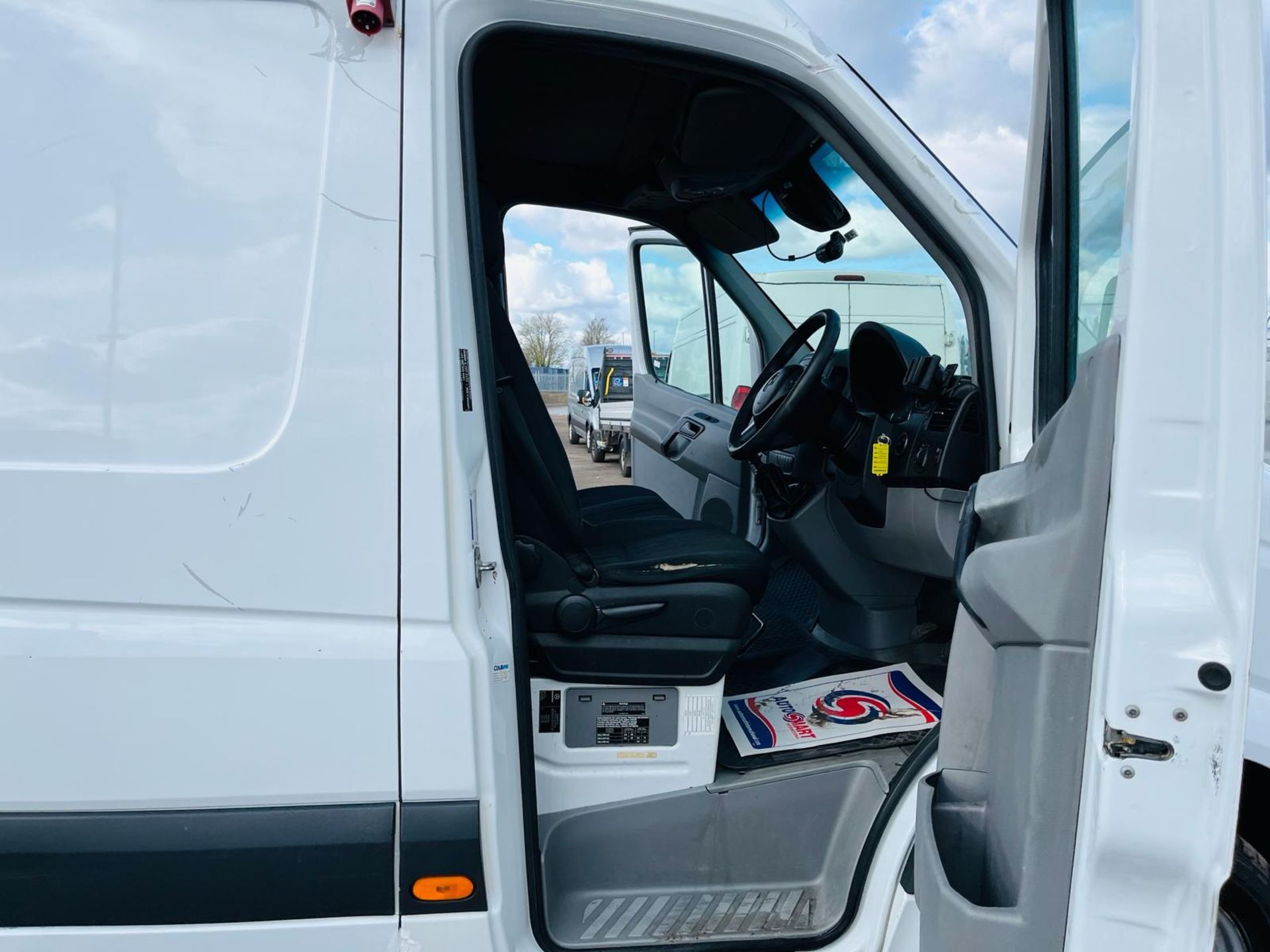 ** ON SALE ** Mercedes Benz Sprinter 2.1 CDI 416 Fridge/Freezer L2 H3 2017'67 Reg -Twin Rear Axle - Image 13 of 25