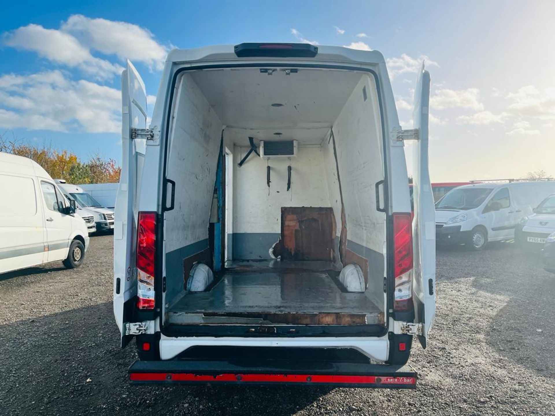 Iveco Daily 2.3 HPI 35S13 L2 H3 2016 '16 Reg' Fridge/Freezer -Bluetooth Handsfree - No Vat - Image 10 of 27