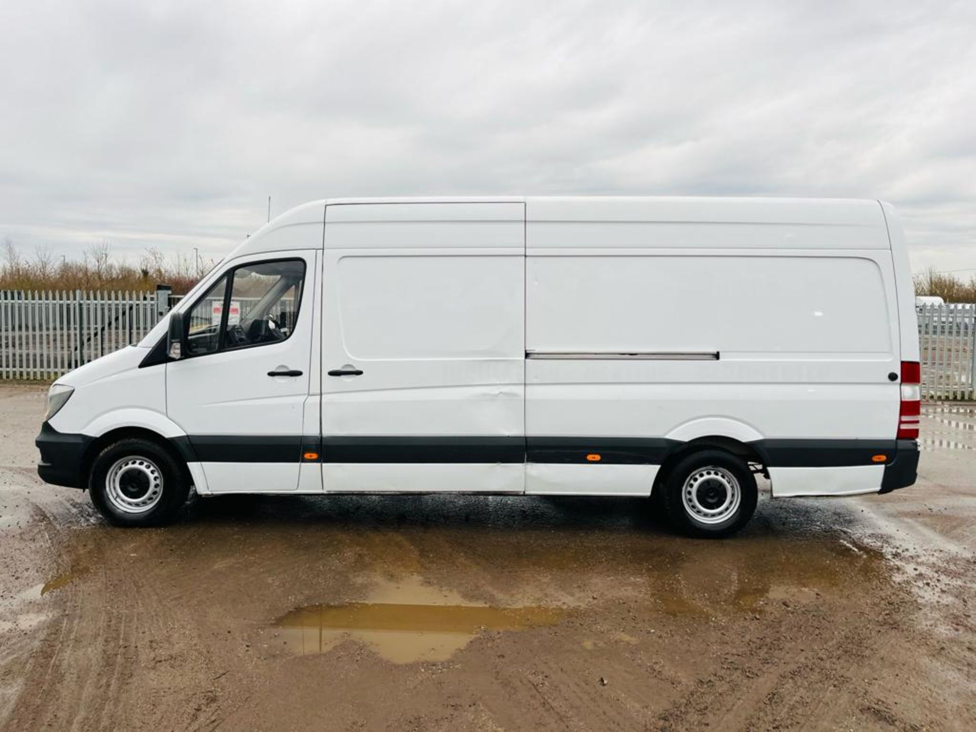 Mercedes Benz Sprinter 2.1 313 CDI 3.5T L3 H3 2016 '16 Reg' - Panel Van - Image 4 of 25