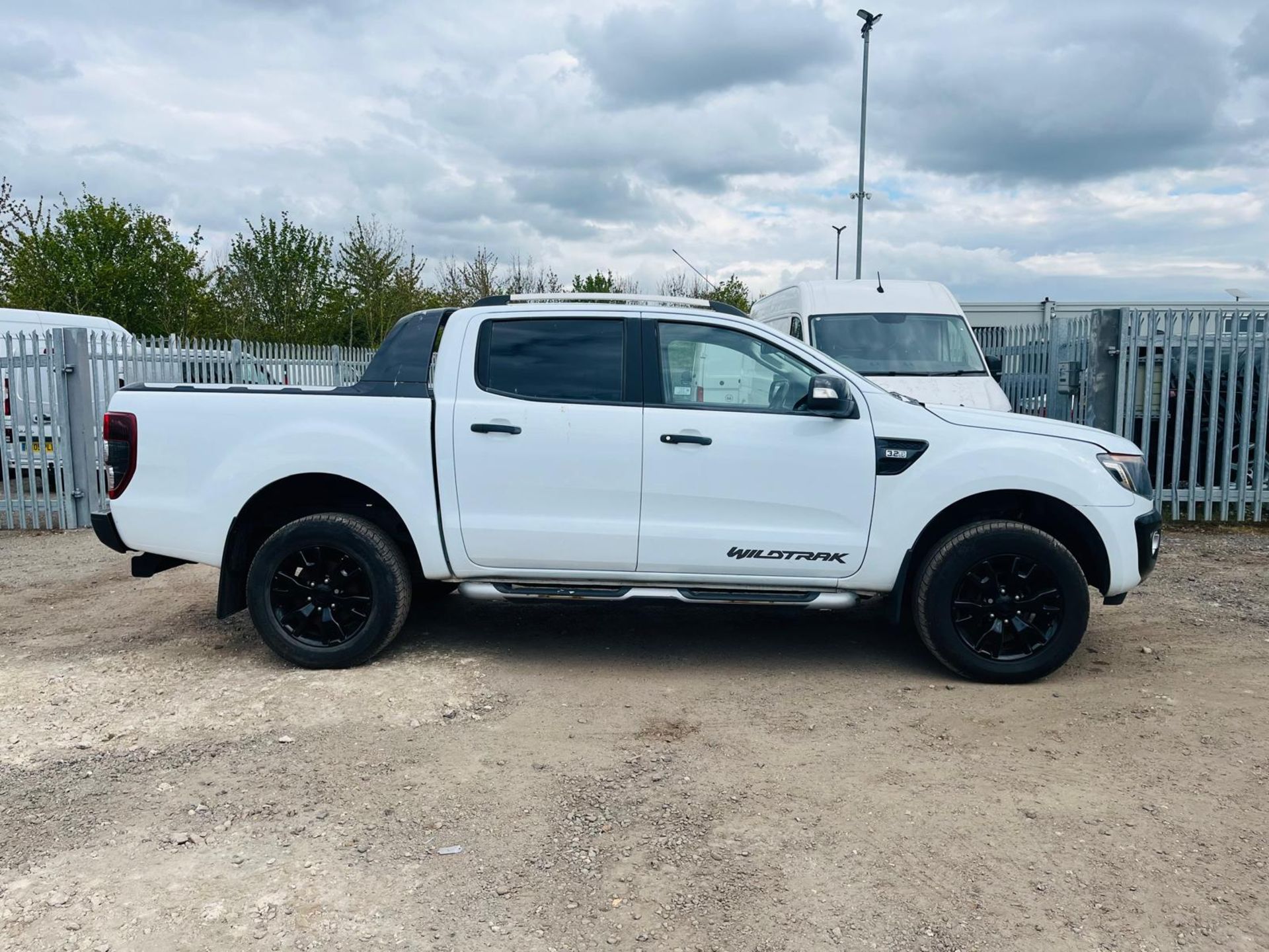** ON SALE ** Ford Ranger Wildtrak 3.2 TDCI 200 Automatic 2014 '64 Reg' 4WD - A/C - No Vat - Image 11 of 33