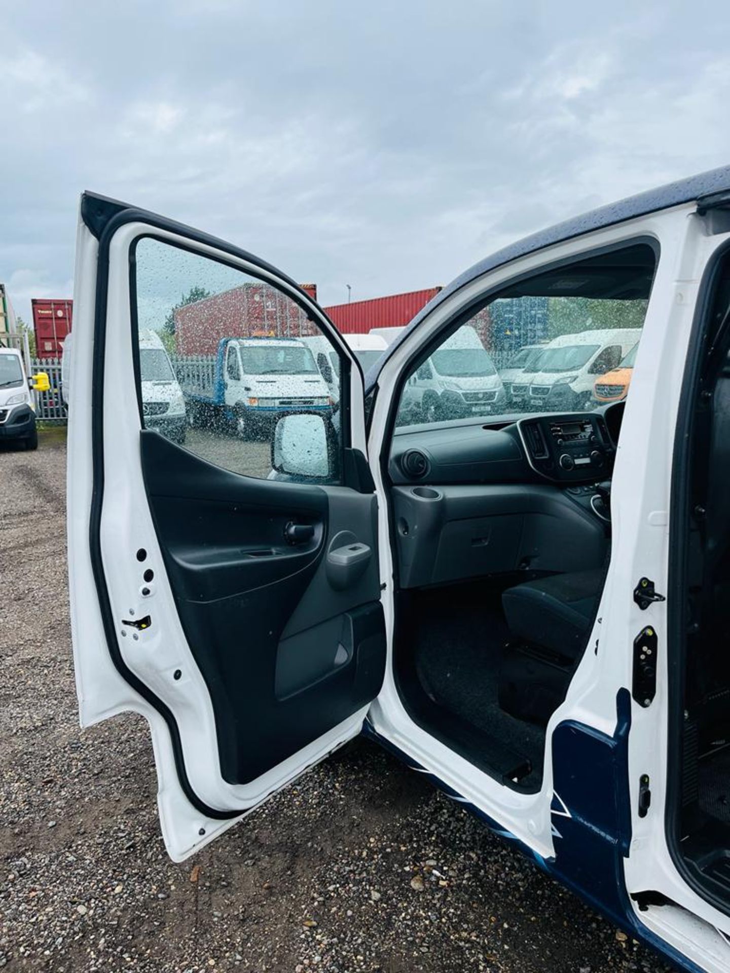 Nissan E-NV200 40KWH 109 Acenta 6.6/50KW 2020 '70 Reg' - ULEZ Compliant -Power Windows- Bluetooth - Image 25 of 30