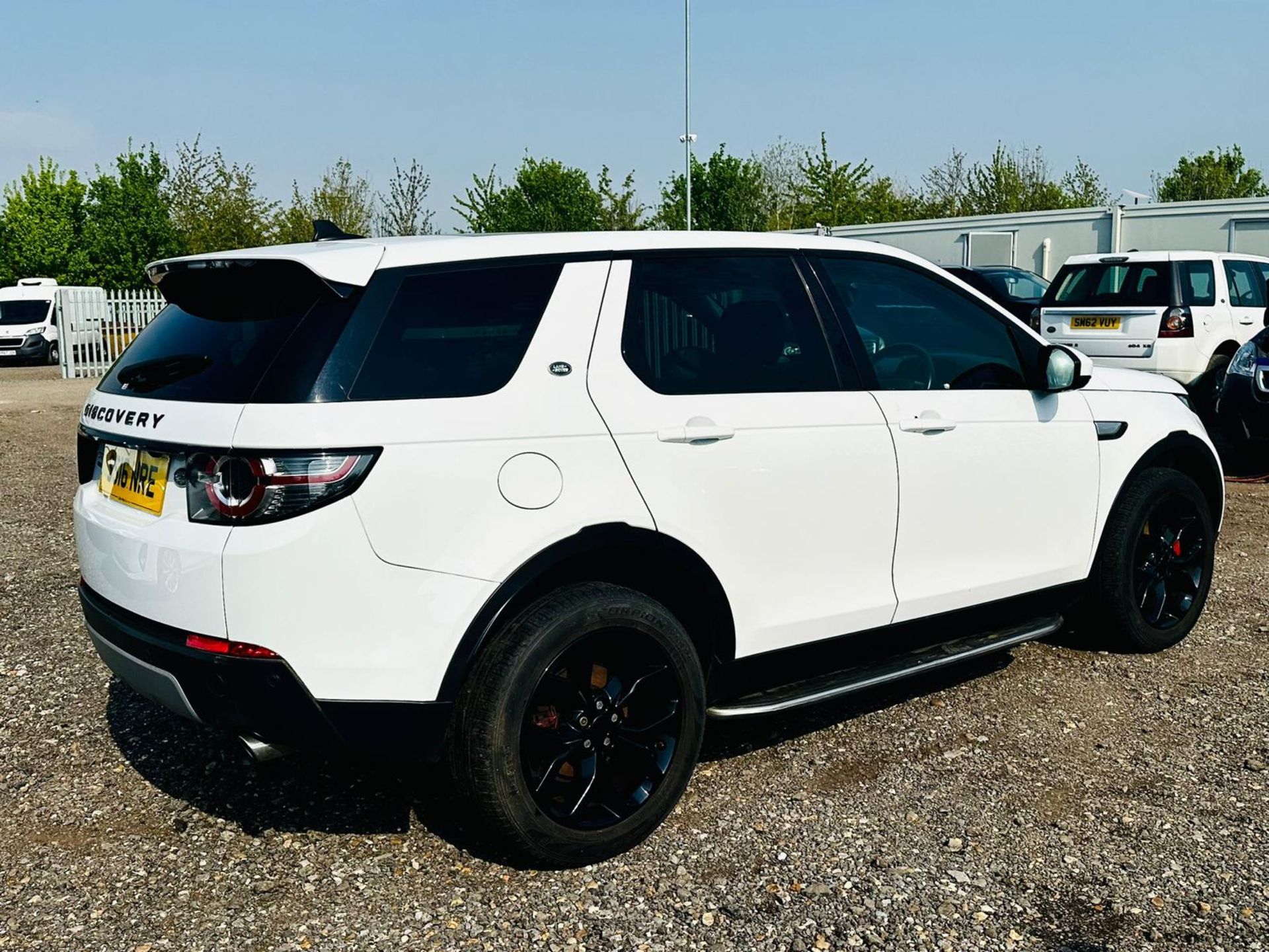 **ON SALE ** Land Rover Discovery Sport 2.0 TD4 180 HSE 2016'16 Reg'- Sat Nav - A/C -7 seats - Image 7 of 23