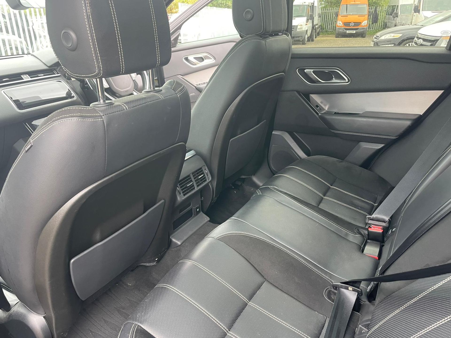 Land Rover Range Rover Velar 2.0 D240 R-Dynamic S 2018 '18 Reg' 4WD - Panoramic Roof- ULEZ Compliant - Image 27 of 33