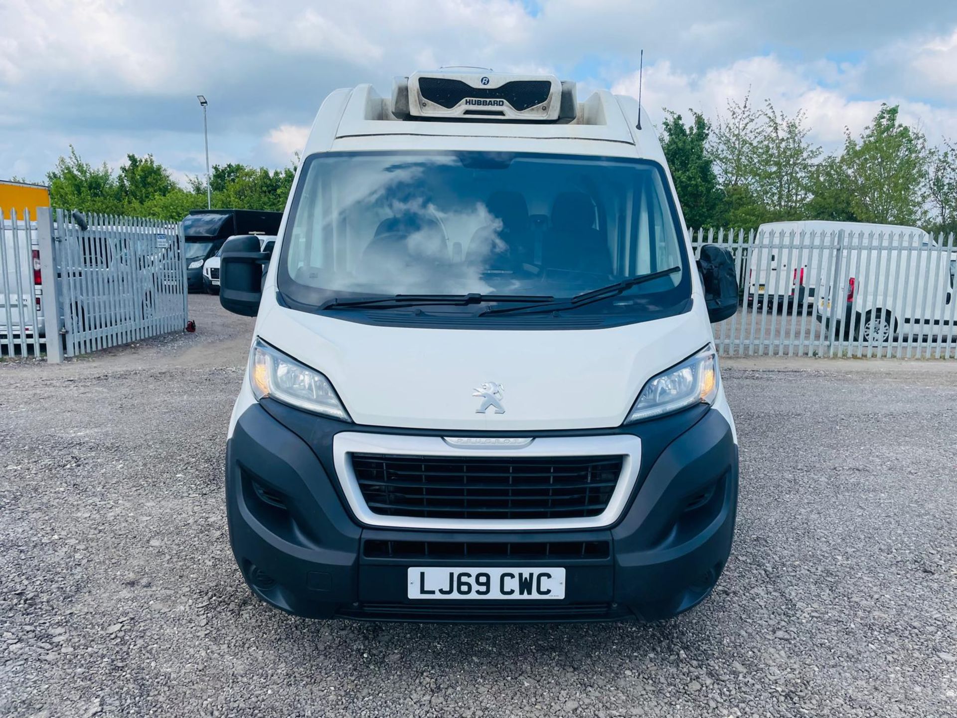 ** ON SALE ** Peugeot Boxer 2.0 BlueHDI Professional 140 Fridge/Freezer L3 H2 2020 '69 Reg' - Image 2 of 27