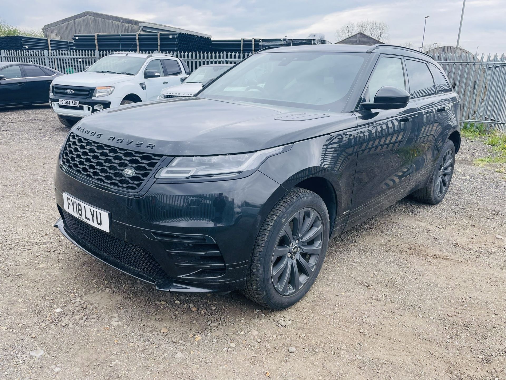 Land Rover Range Rover Velar 2.0 D240 R-Dynamic S 2018 '18 Reg' 4WD - Panoramic Roof- ULEZ Compliant - Image 3 of 33