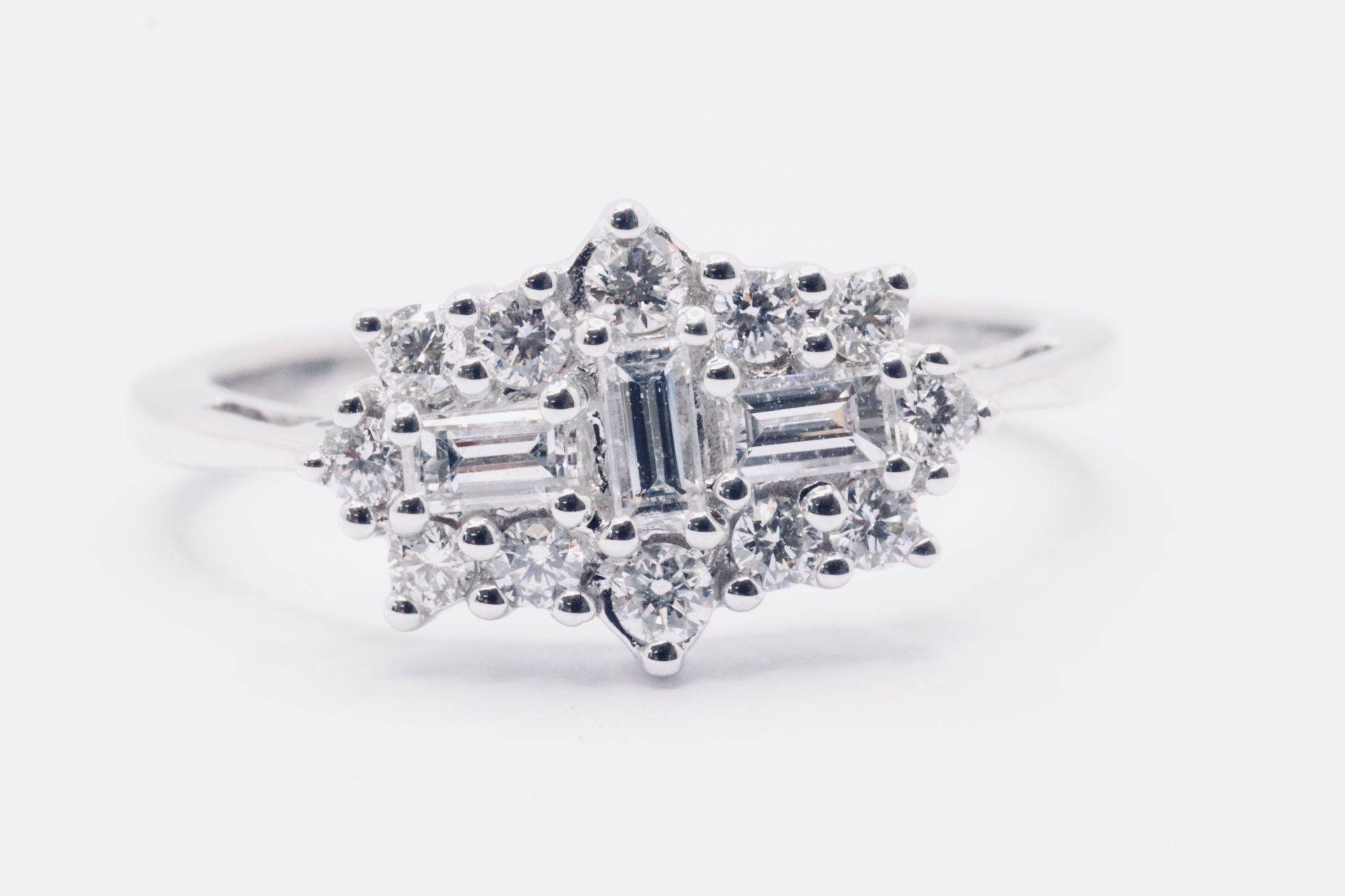 Round Brilliant Cut Baguette Cut 1.00 Natural Diamond 18ct White Gold Cluster Ring F/G Clarity SI