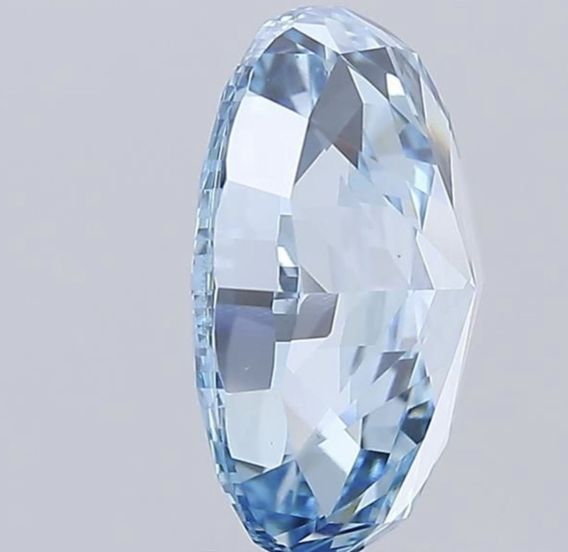 Oval Diamond 5.09 Carat Fancy Blue Colour VS1 Clarity EX EX - IGI - Image 4 of 9