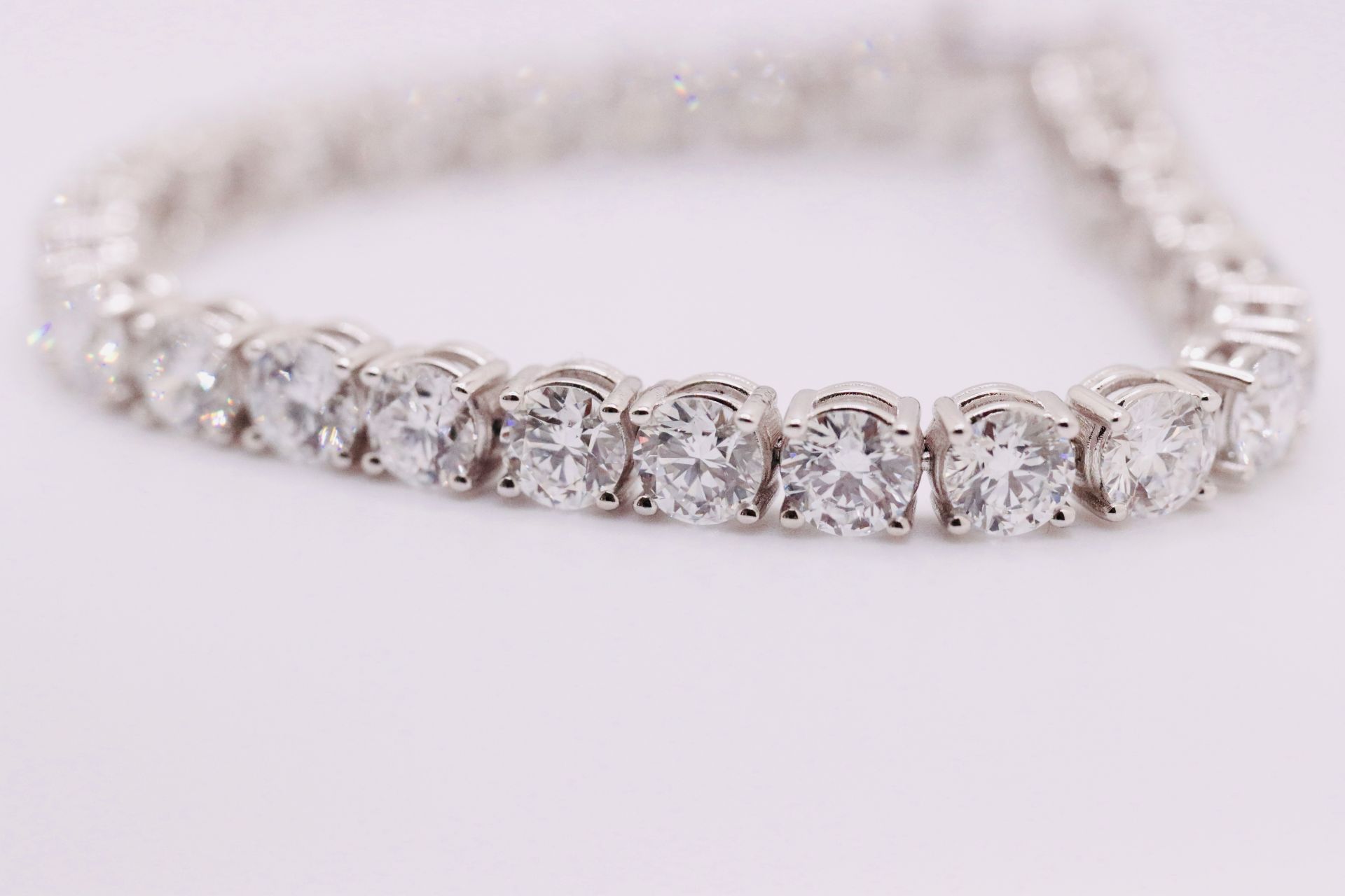 Round Brilliant Cut 23 Carat Diamond Tennis Bracelet G Colour VS Clarity - 18Kt White Gold - IGI