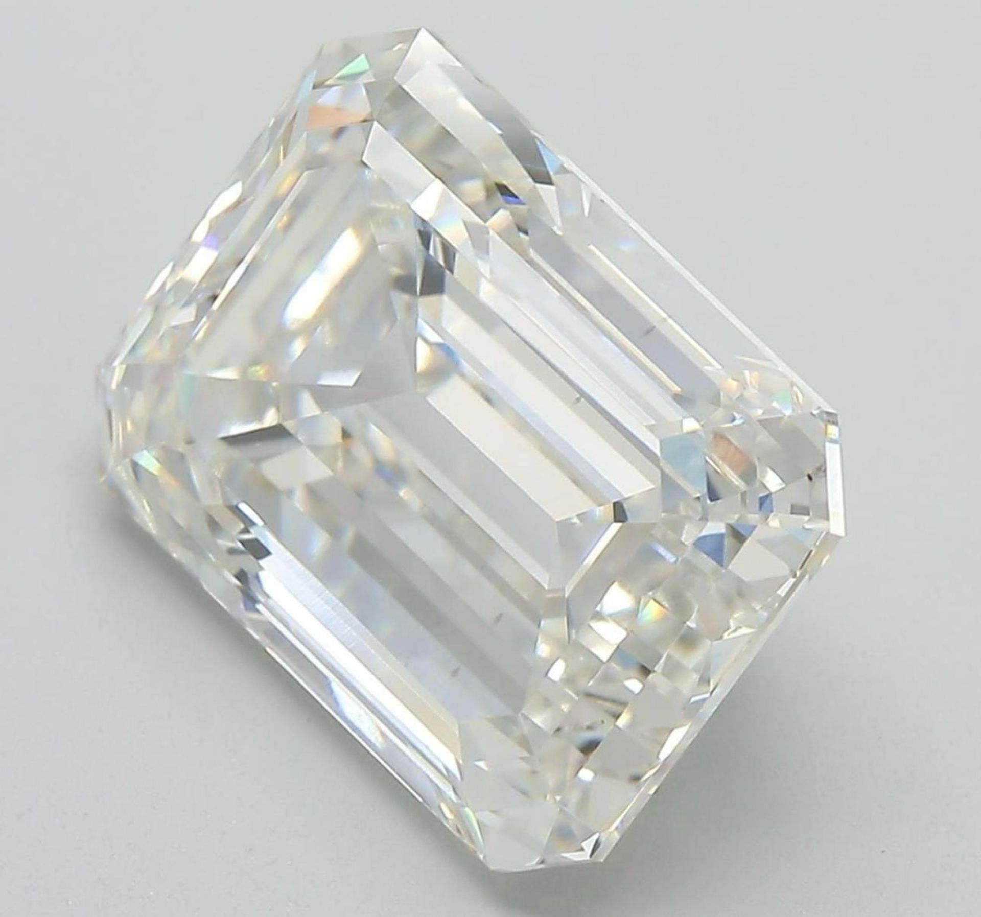 Emerald Cut Diamond F Colour VS2 Clarity 10.01 Carat EX EX - IGI - Image 6 of 10