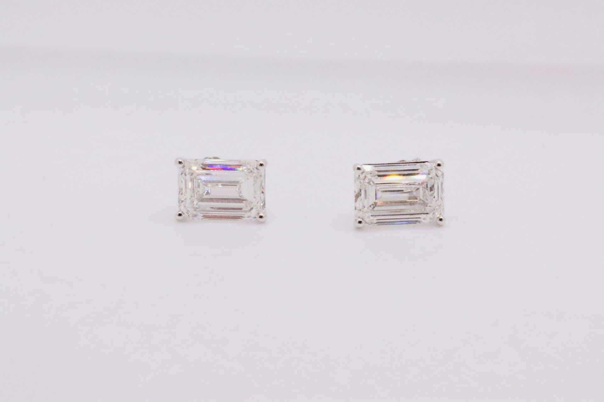 Emerald Cut Cut 10.00 Carat Diamond 18kt White Gold Earrings- D Colour VVS Clarity IGI - Bild 5 aus 10