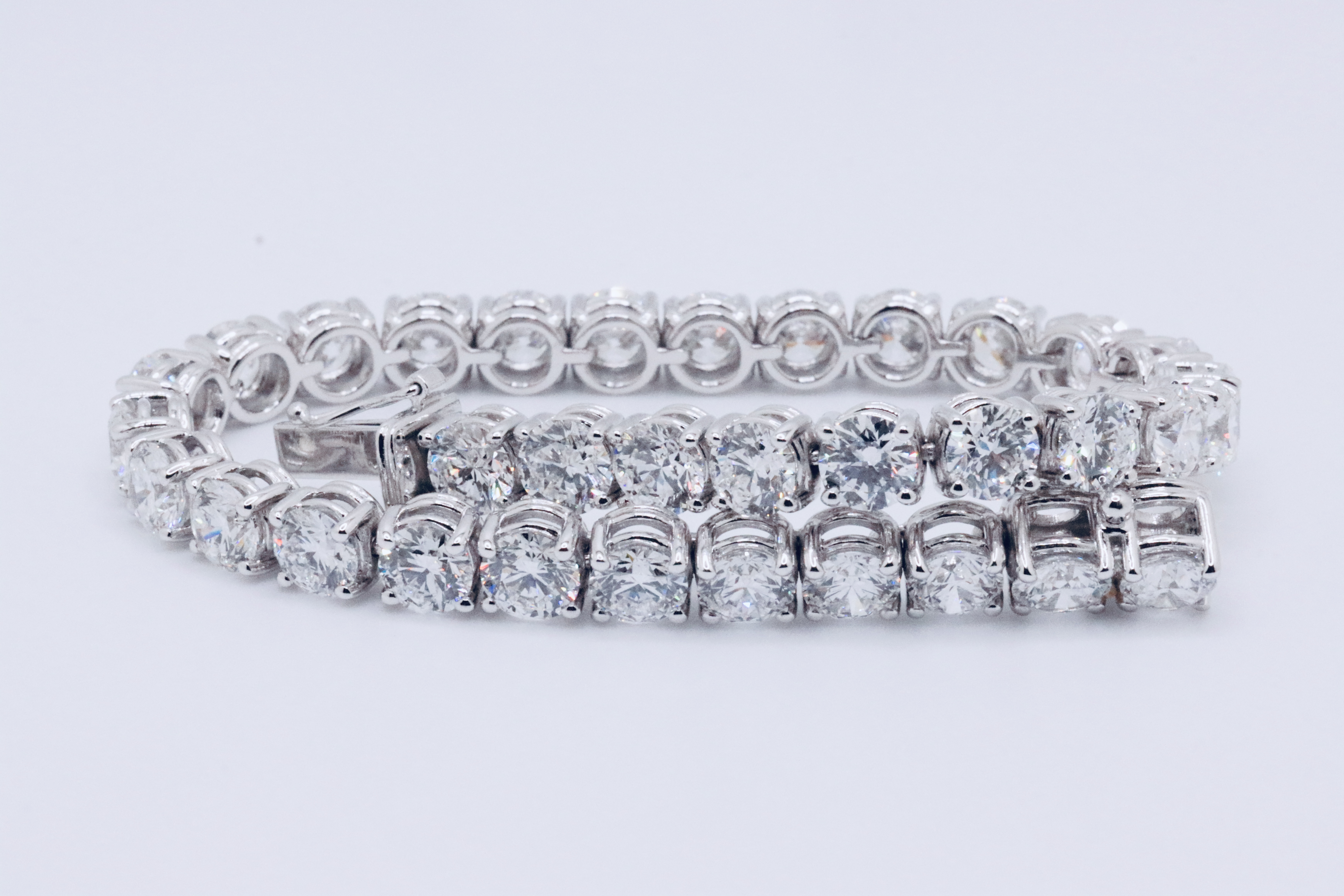 Round Brilliant Cut 18 Carat Diamond Tennis Bracelet F Colour VS Clarity - 18Kt White Gold - IGI - Bild 4 aus 13