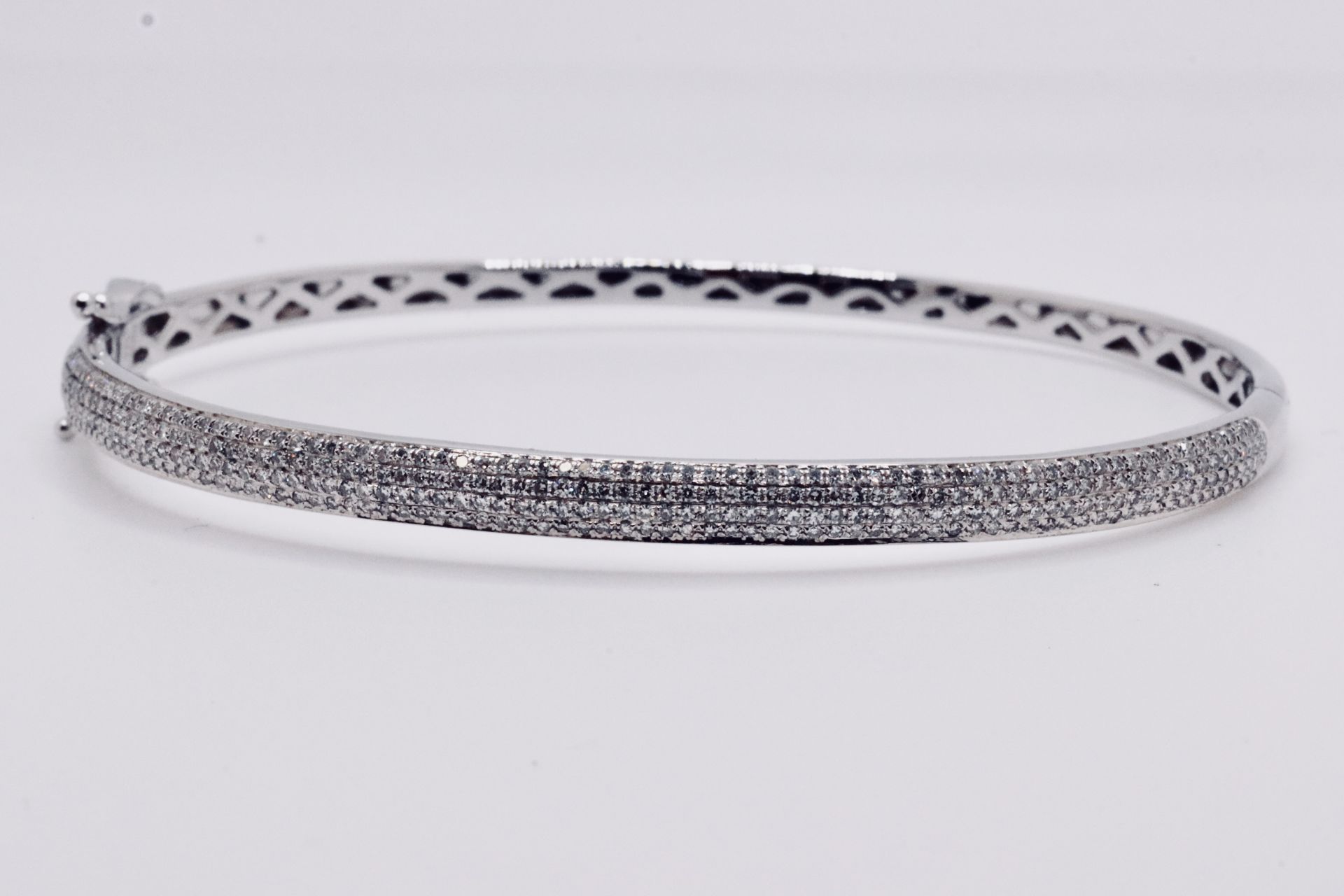 Round Brilliant Cut Pave 1.20 Carat Natural Diamond 9ct White Gold Bangle - G/H Color - SI Clarity - Bild 10 aus 12