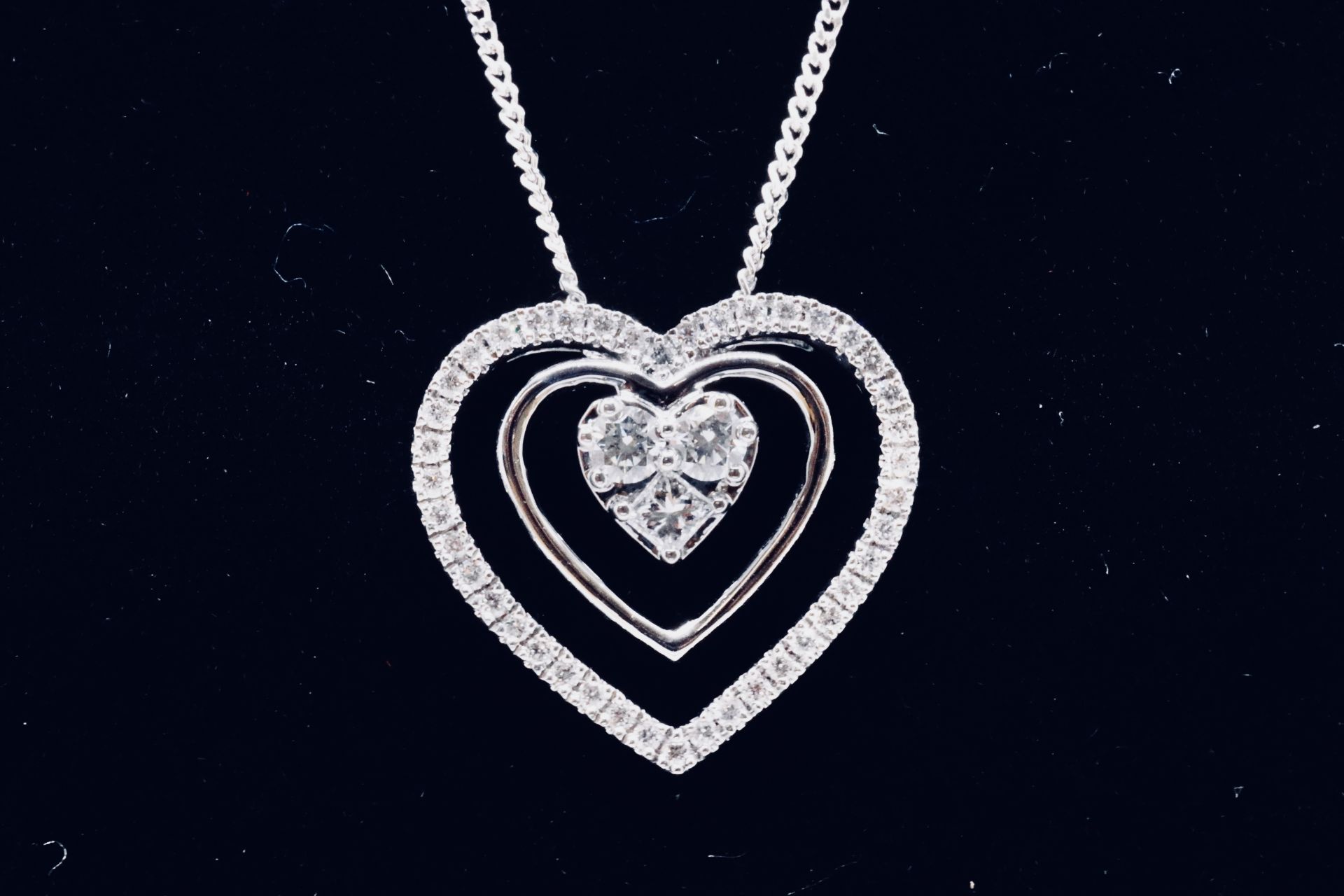 Round Brilliant Cut 1.00 Carat Natural Diamond 18ct White Gold Heart Pendant - F/G Colour SI Clarity - Bild 6 aus 6