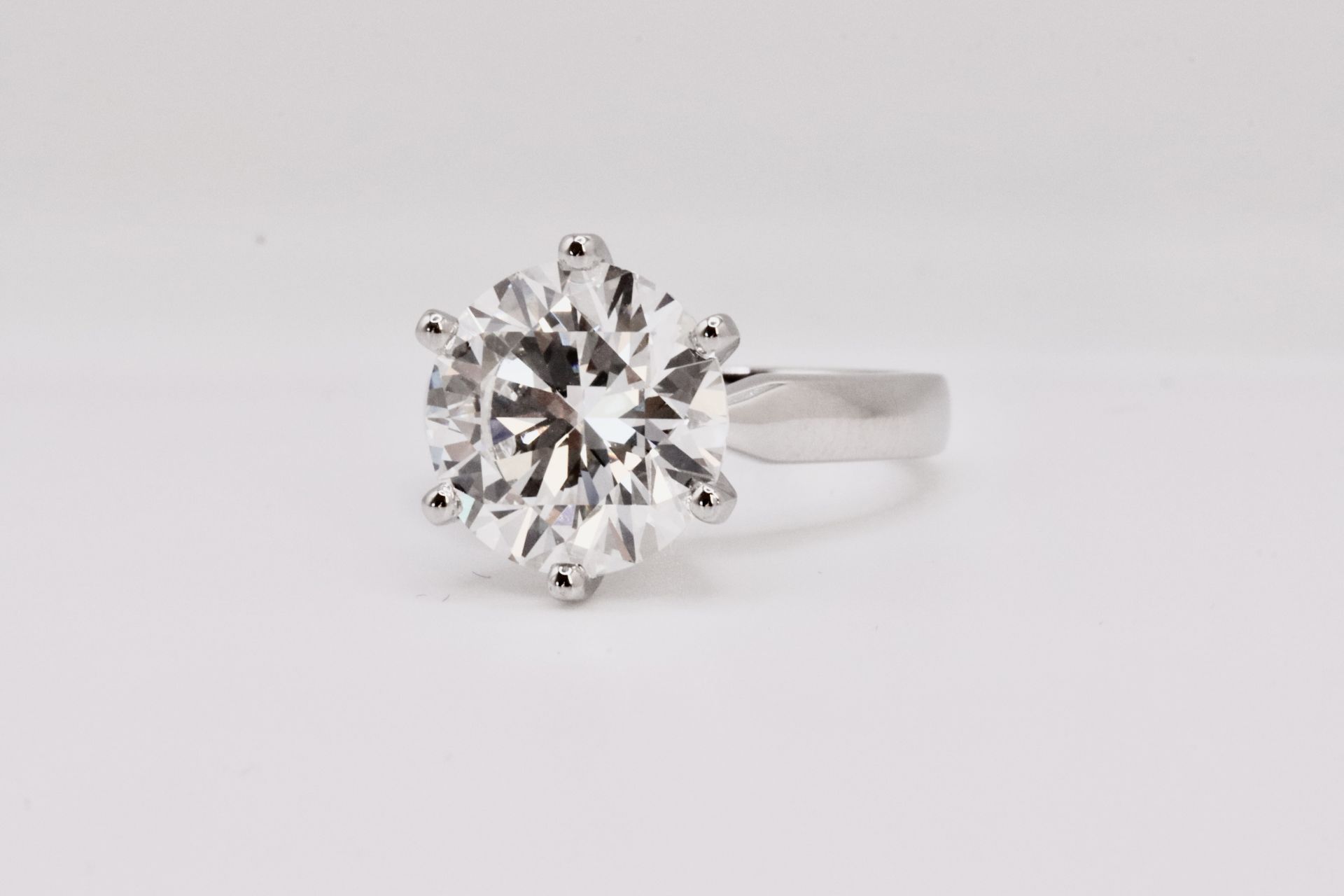 Round Brilliant Cut 5.00 Carat Diamond Ring Set in Platinum - F Colour VVS Clarity - IGI - Bild 3 aus 6