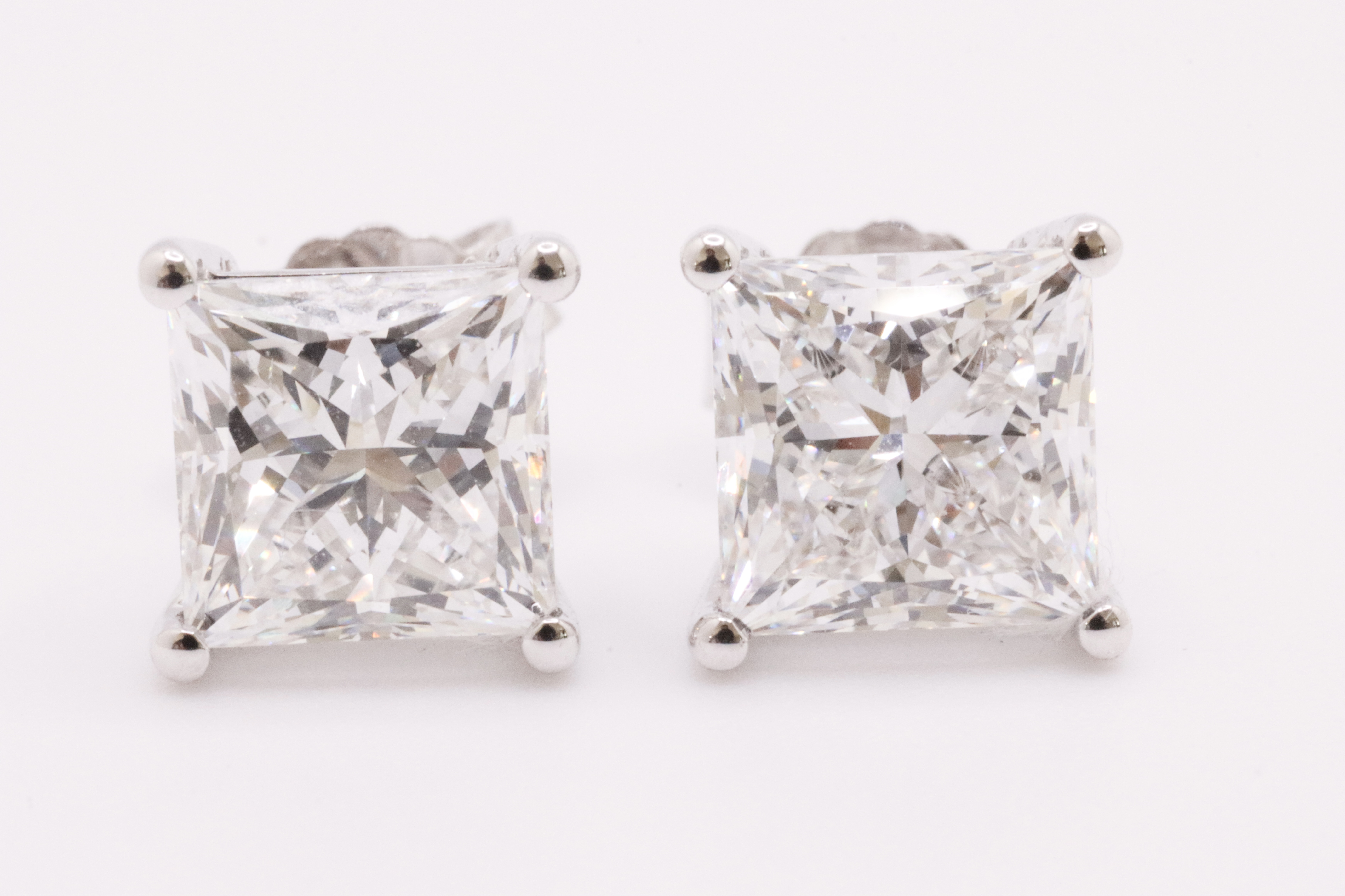 Princess Cut 5.00 Carat Diamond Earrings Set in 18kt White Gold - F Colour VS Clarity