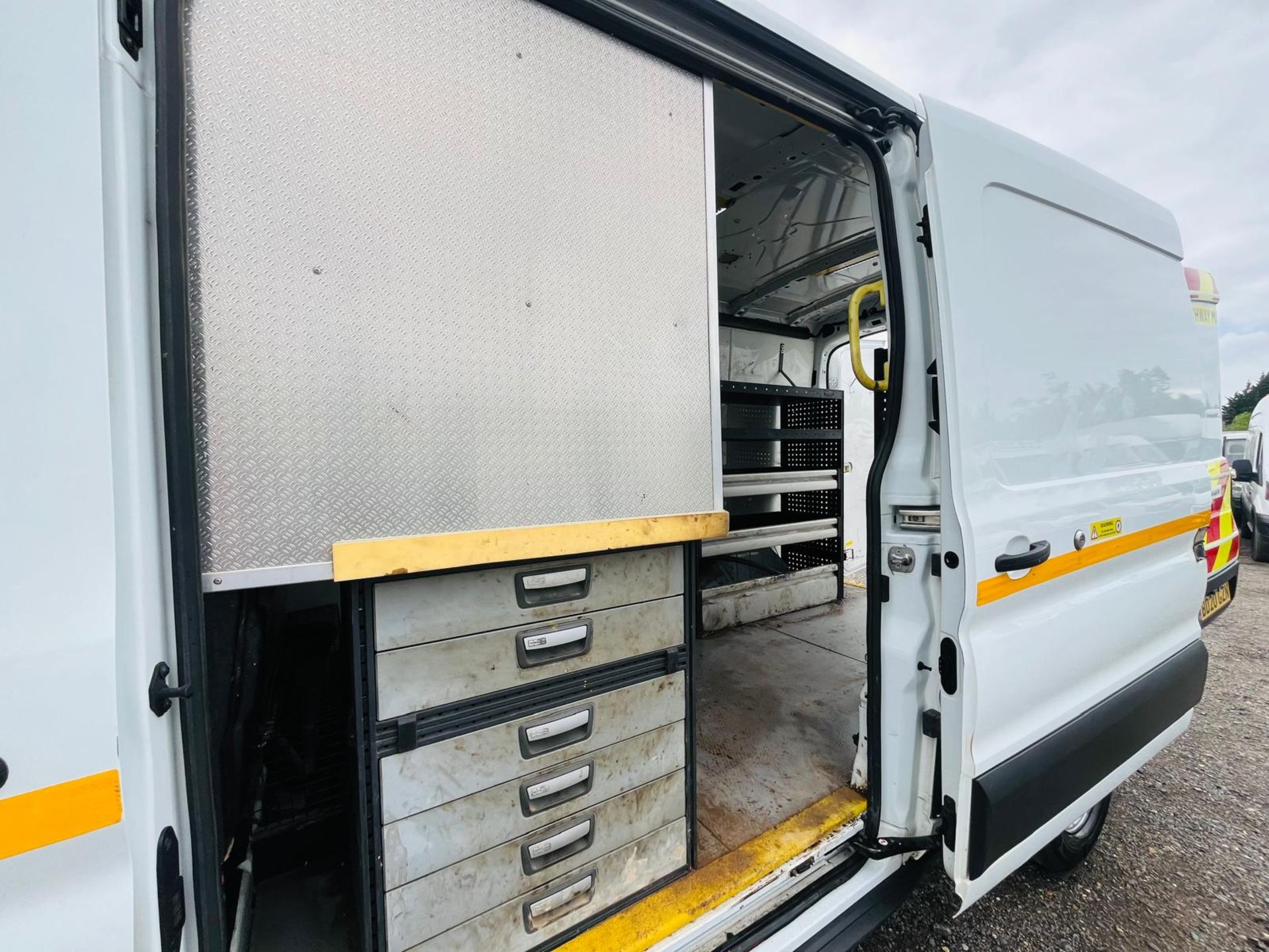 Ford Transit Leader 2.0 EcoBlue 130 T350 L3 H2 2020 '20 Reg' - ULEZ Compliant - A/C - Panel Van - Image 7 of 33