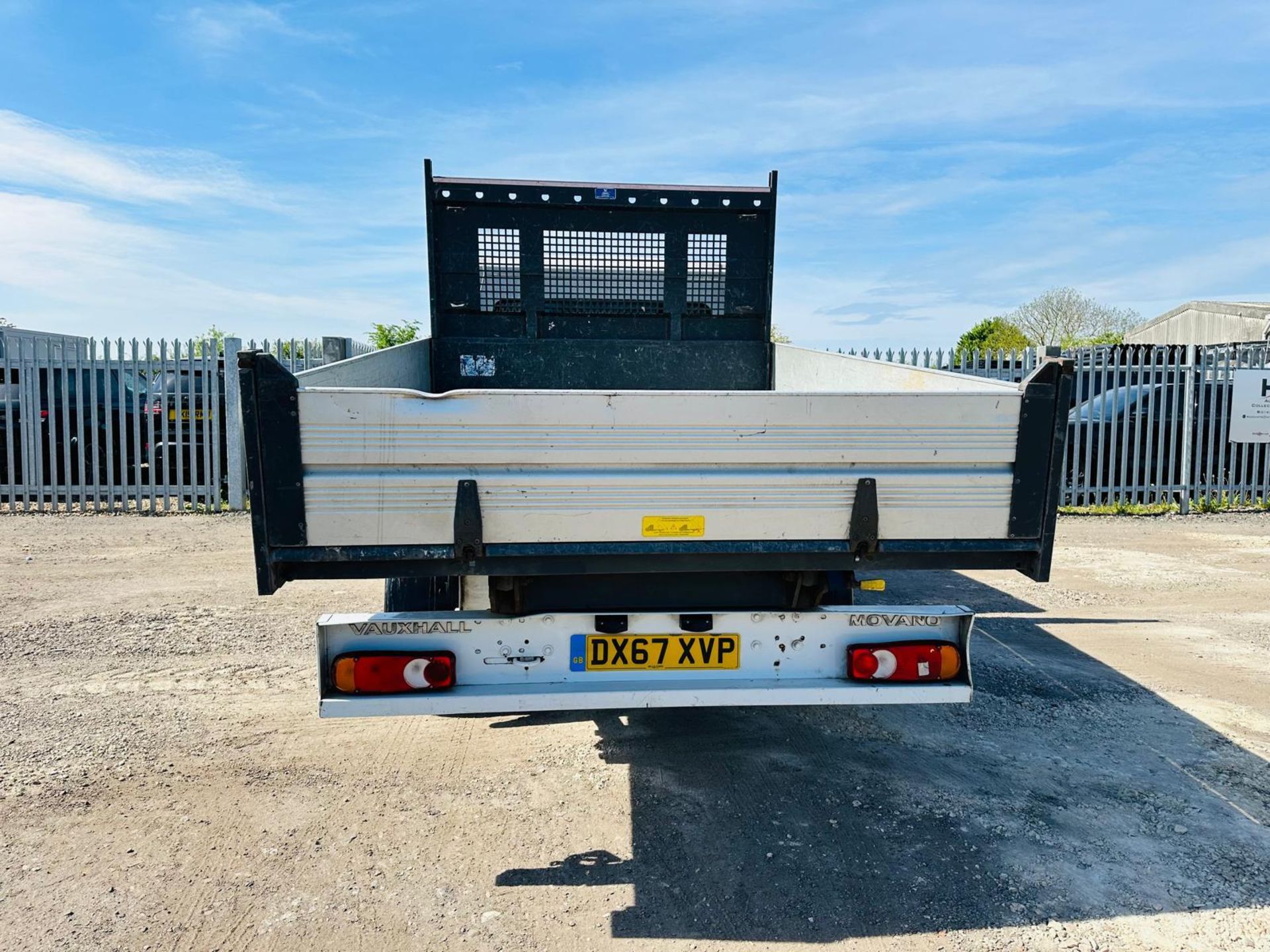 Vauxhall Movano 3500 2.3 CDTI 125 RWD CrewCab Tipper L3 H1 '2017 '67 Reg' -ULEZ Compliant - Image 8 of 19