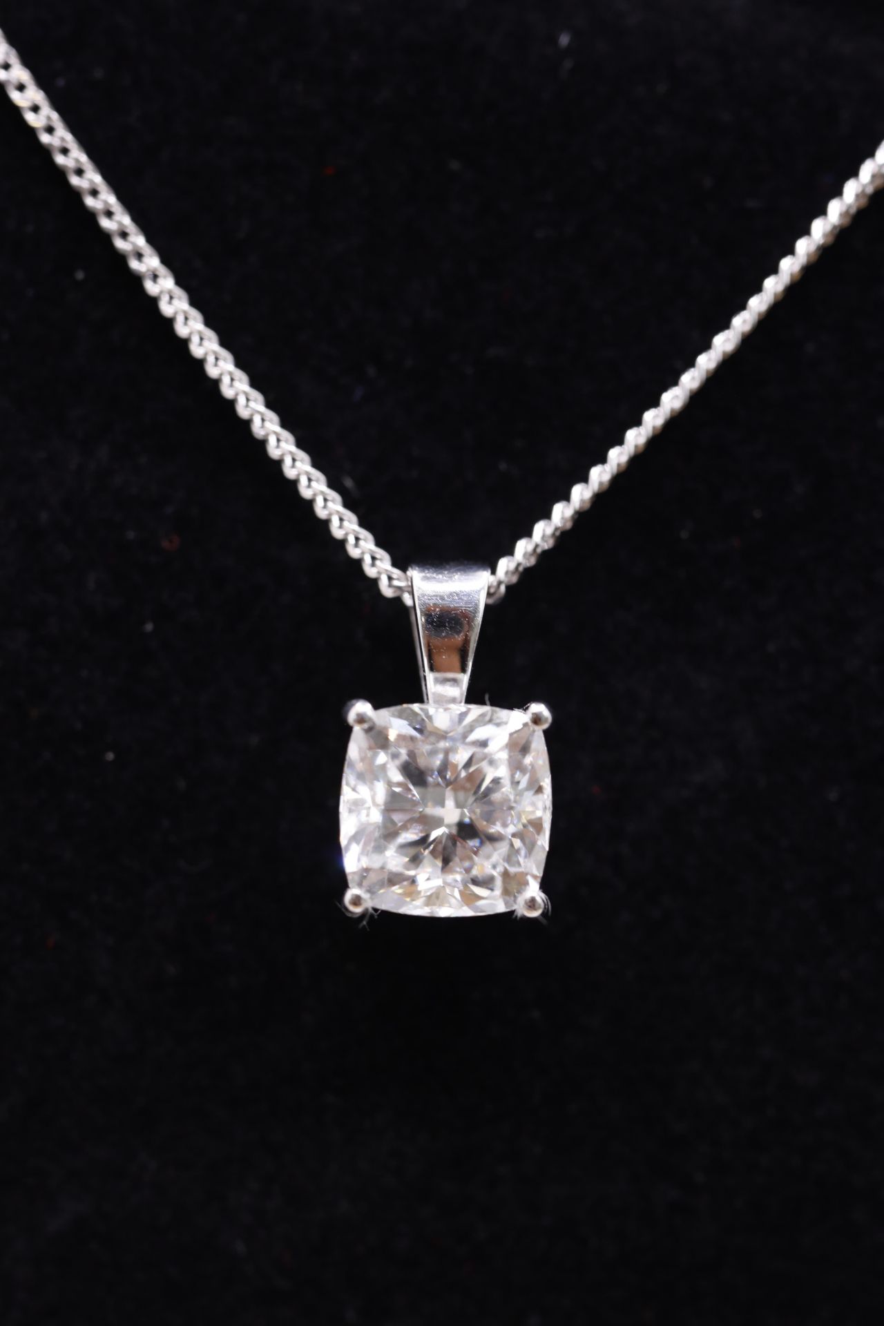 Cushion Cut Diamond 1.50 Carat D Colour VVS2 Clarity -Necklace Pendant -18kt White Gold -IGI - Image 2 of 3