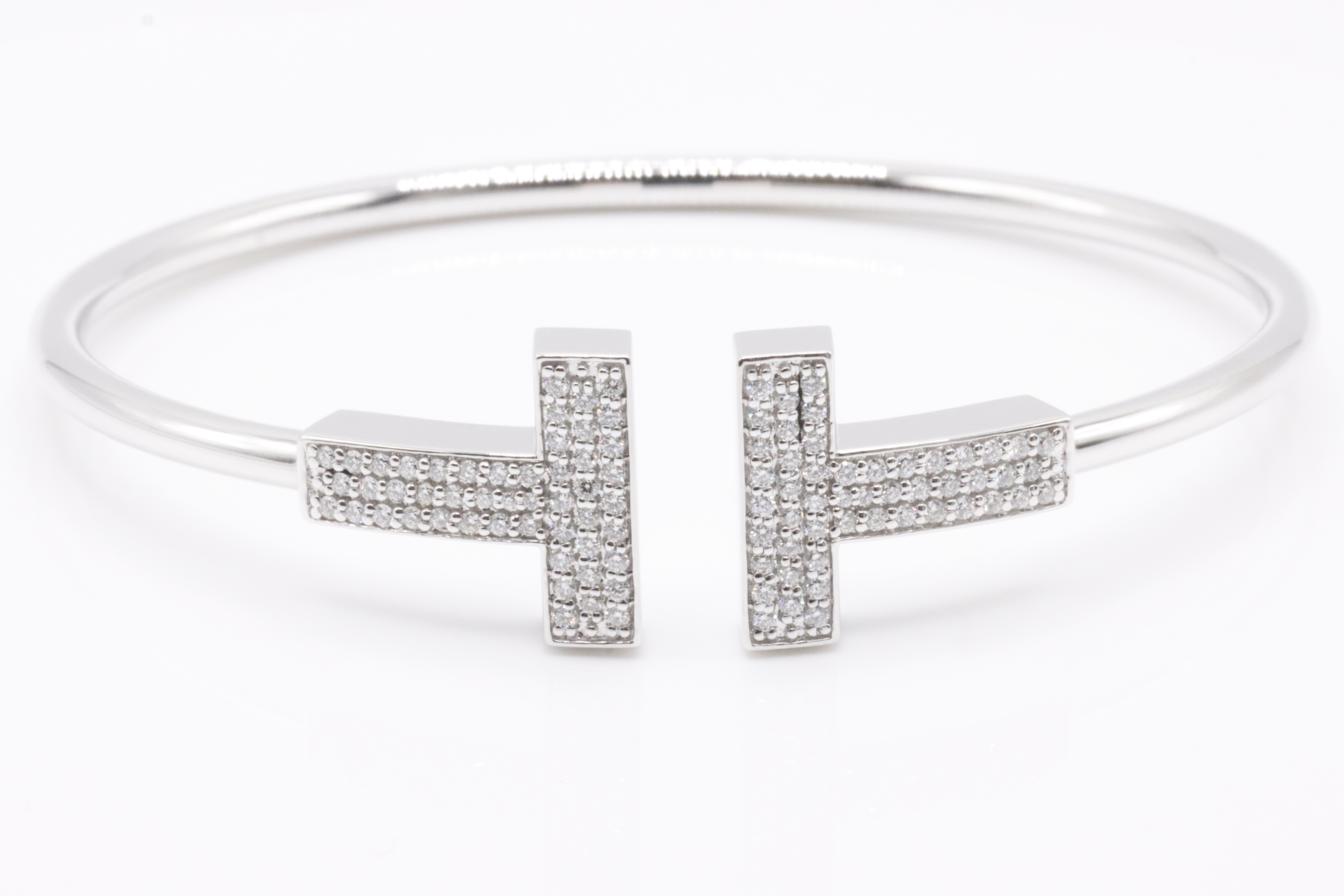 **ON SALE** T Style 18K White Gold & 0.67 Carat Diamond Bangle - New Condition - Image 4 of 11