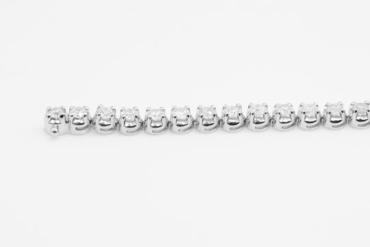 Round Brilliant Cut Natural 10.00 Carat Diamond Tennis Bracelet G Colour VS Clarity- 18Kt White Gold - Image 11 of 19