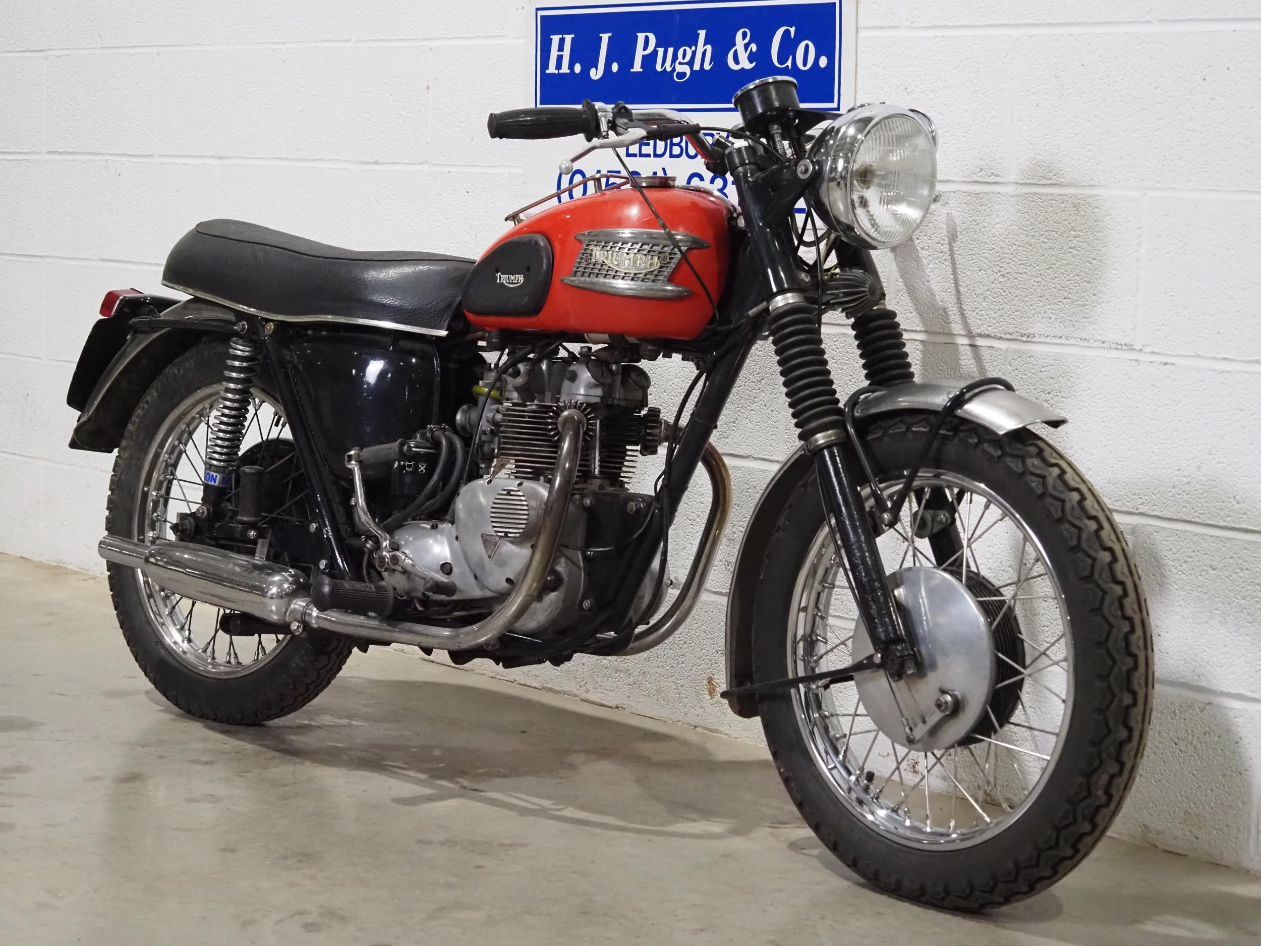 Triumph T90 motorcycle. 1963. 349cc. Frame No. H30068 Engine No. T90-H-30068 Runs and rides. - Image 3 of 7