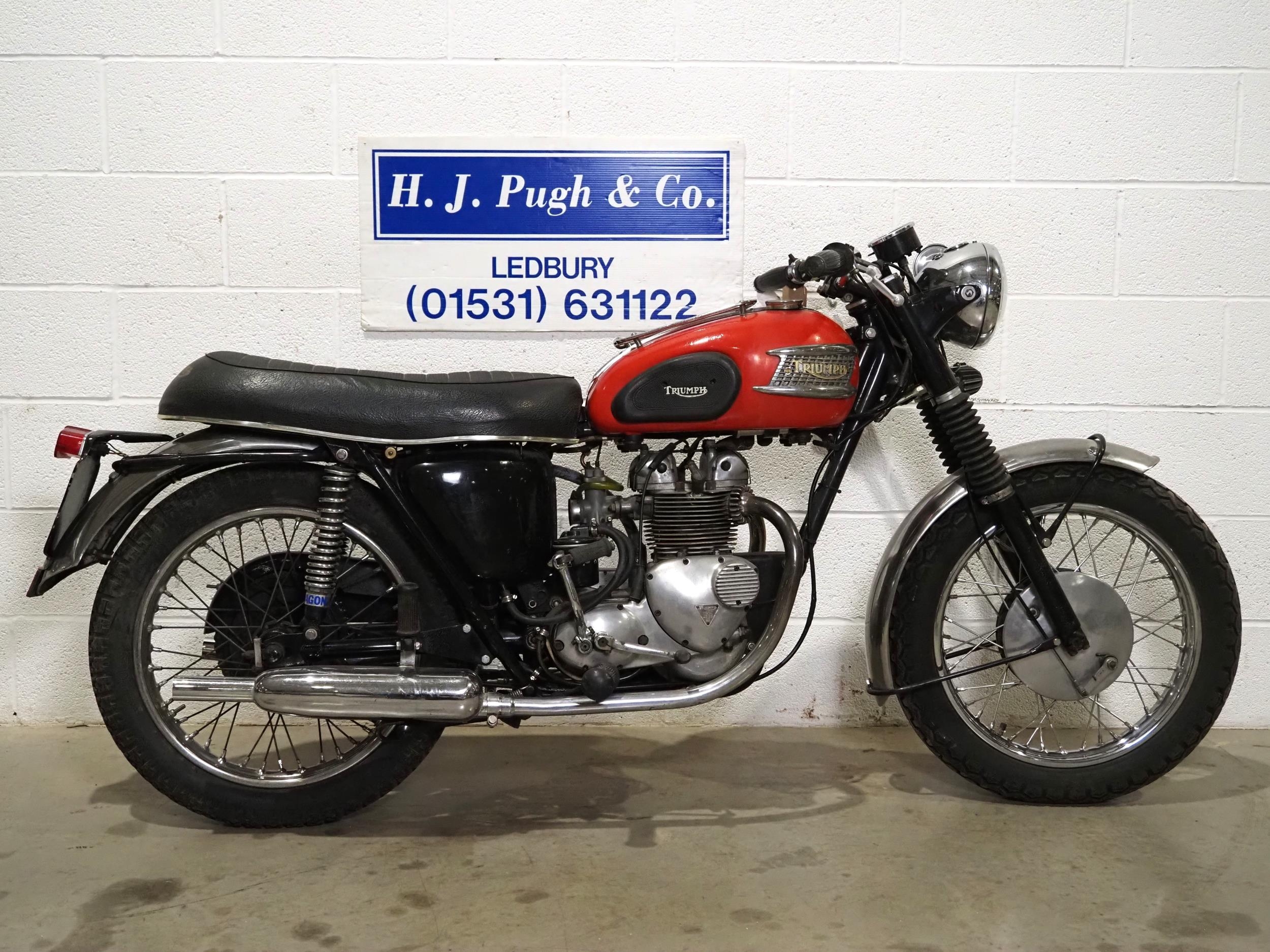 Triumph T90 motorcycle. 1963. 349cc. Frame No. H30068 Engine No. T90-H-30068 Runs and rides. - Image 2 of 7