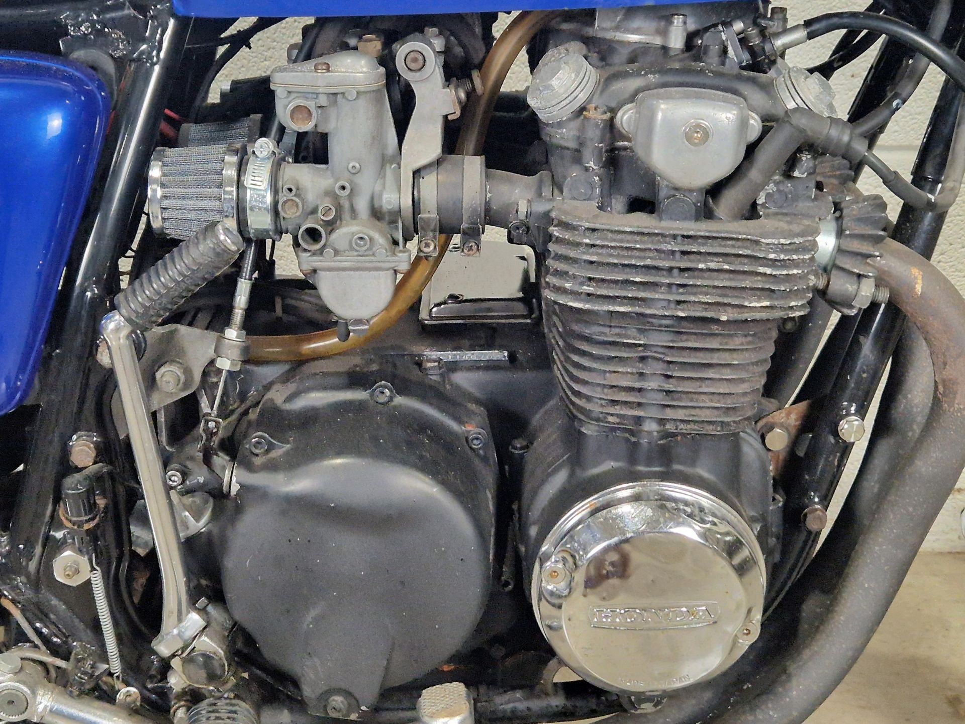 Honda CB550 motorcycle project. 1975. 544cc Frame No. CB550-12048163 Engine No. CB550E-1146702 - Image 4 of 6