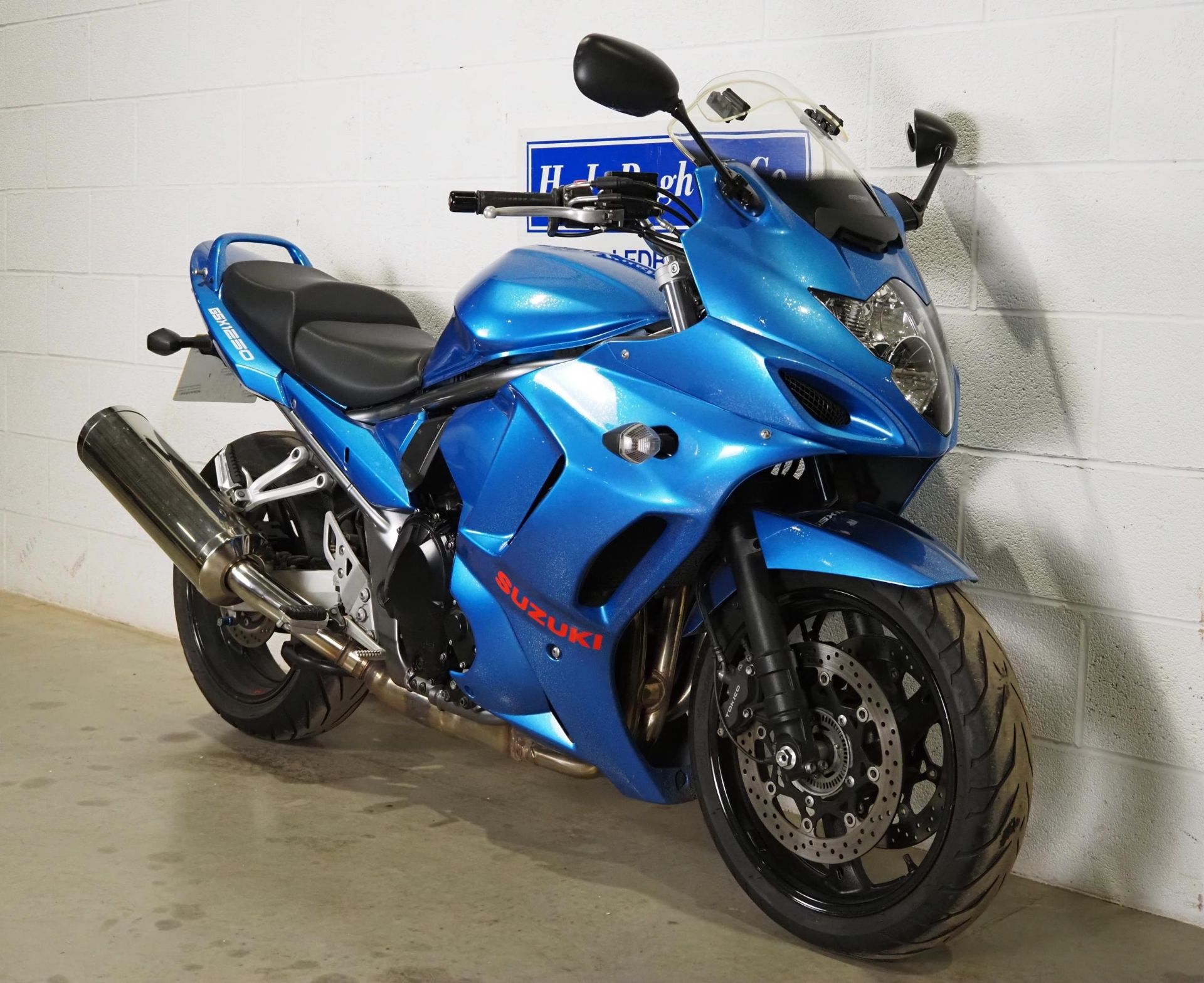 Suzuki GSX 1250, 2013. Purchased from Honda main dealer in 2023 by senior rider, only used - Image 4 of 11