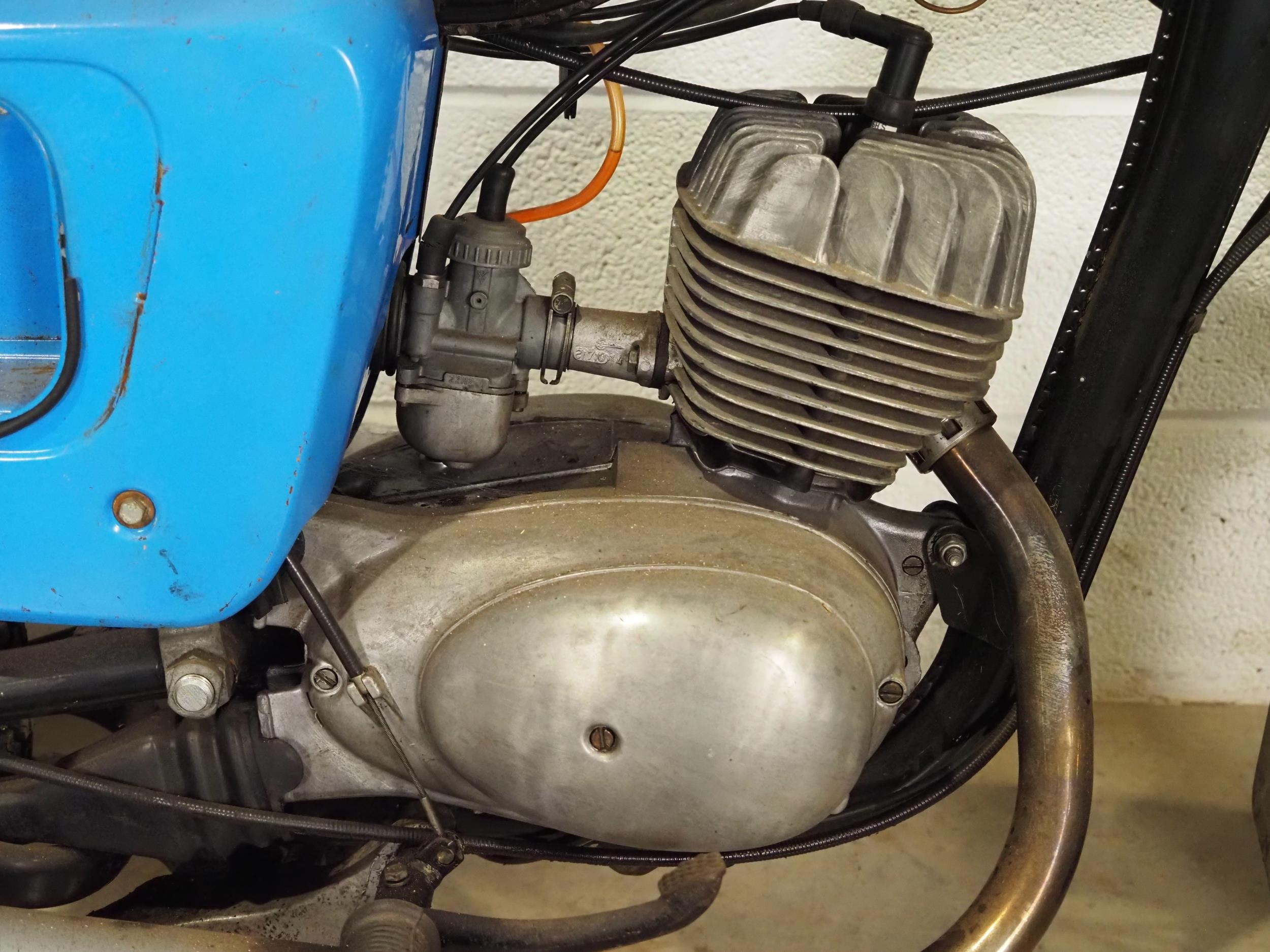 MZ TS125 Motorcycle. 1985. 125cc. Frame no. 8858357 Engine no. 6605216 Been in storage, engine turns - Image 4 of 6