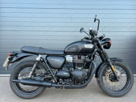 Triumph Bonneville T100 Black motorcycle. 2017. From a deceased estate. Runs and rides with a