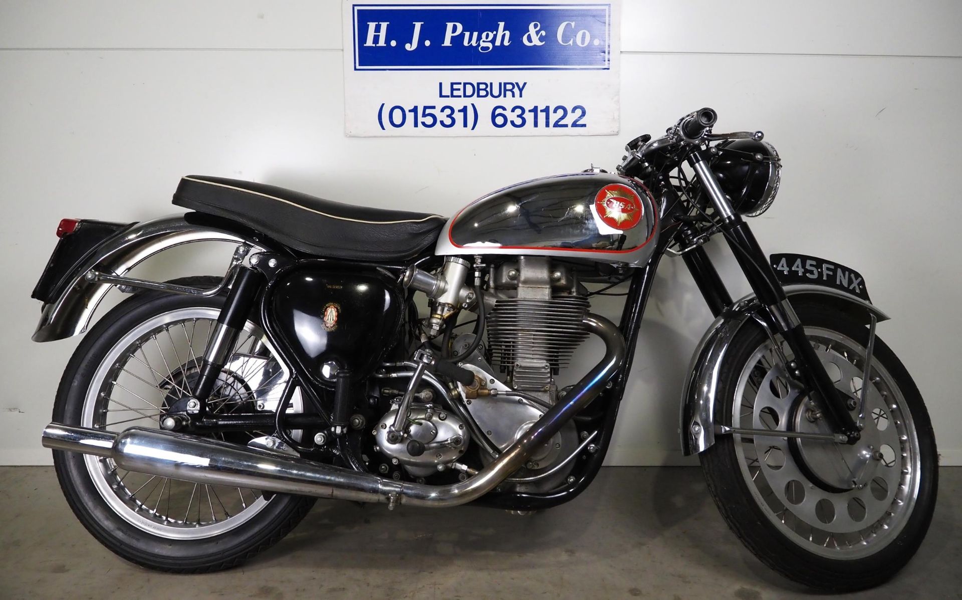 BSA Goldstar DBD34 Motorcycle. Believed to be 1961. 500cc. Frame no. CB32-11092 Engine no. - Image 2 of 10