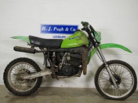 Kawasaki KDX 420 motocross bike. Non runner. Engine turns over. No Docs