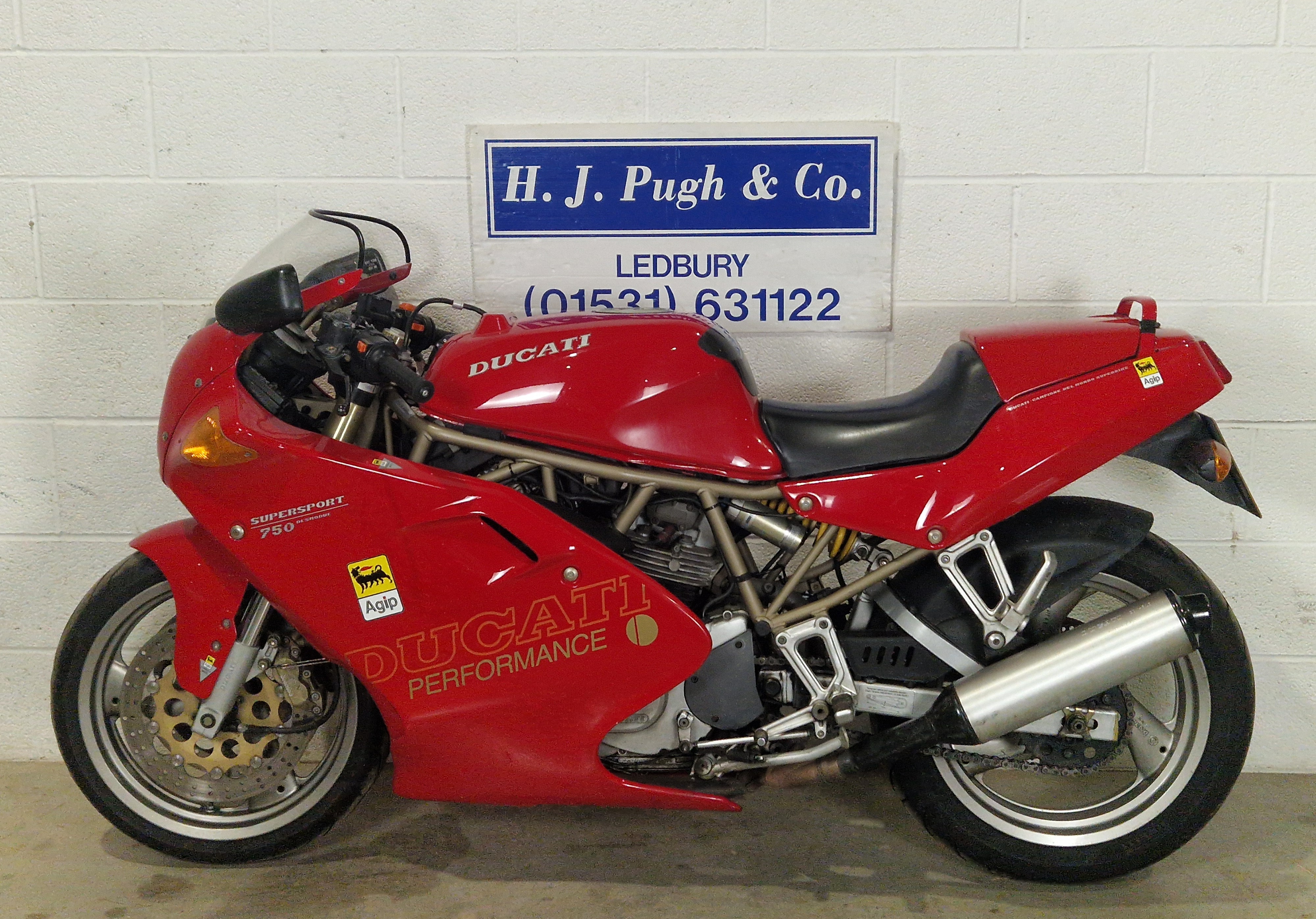 Ducatti 750 SuperSport motorcycle. 1998. 750cc. Runs and rides. Comes with the original owners - Image 6 of 6