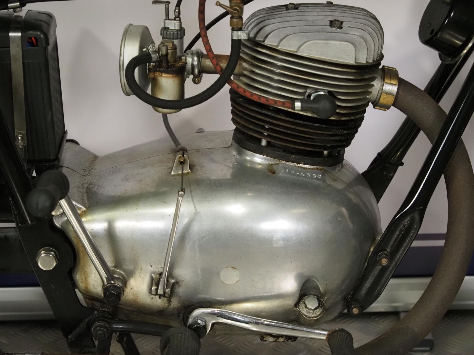 Gilera 125 Tourer motorcycle. 1949. 125cc Engine No. 16439 Good compression. Reg. 729 UXU. V5 - Image 5 of 6