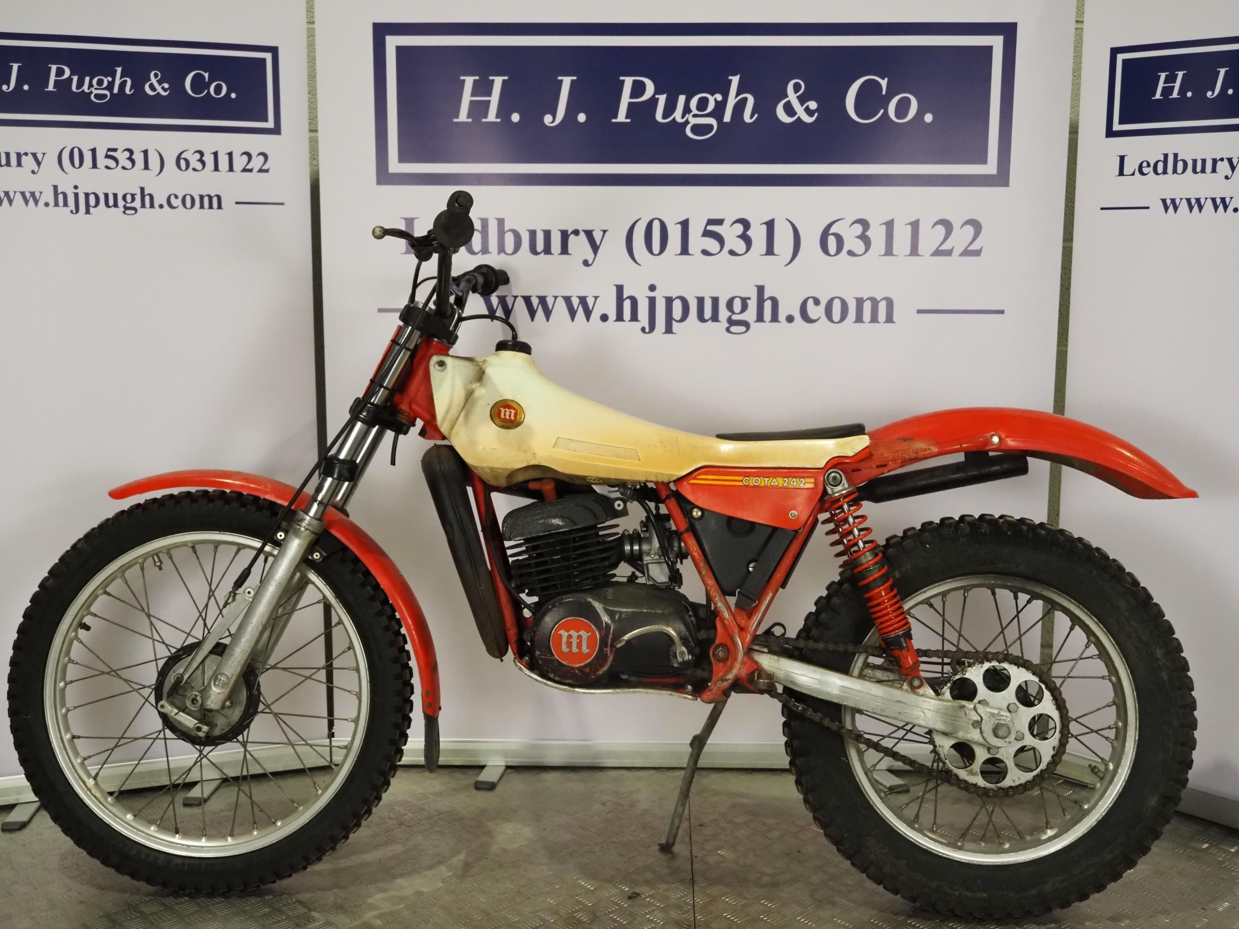 Montesa Cota 242 trials motorcycle. 1983/4 Engine turns over. Has been dry stored for around 4 - Image 5 of 5