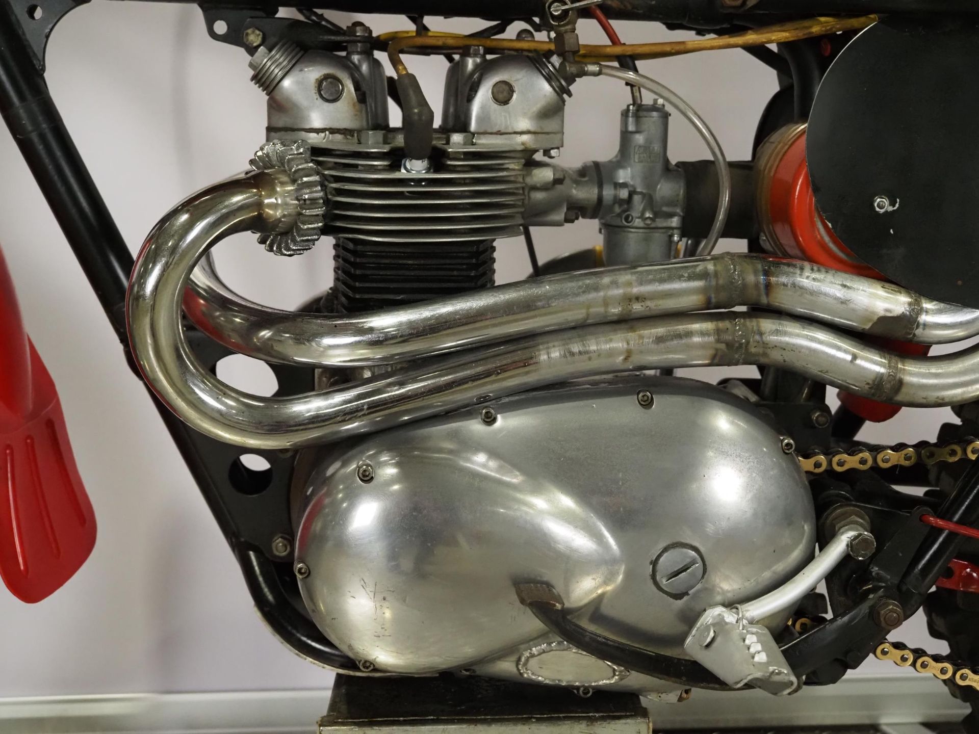 Triumph T90 trials motorcycle. 1965. 350cc Frame No. T10055H48532 Engine No. T90H33266 Runs and - Image 5 of 6