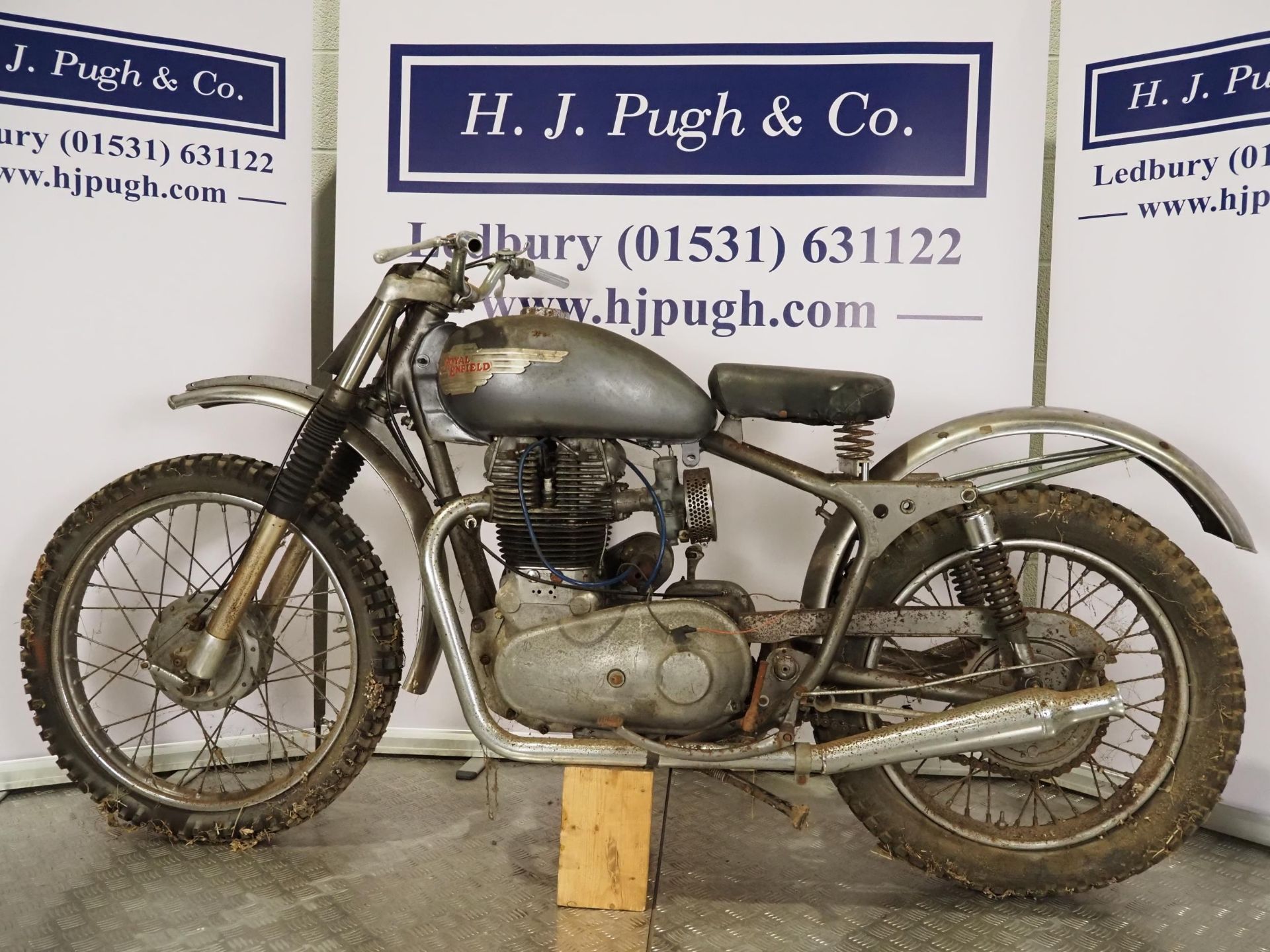 Royal Enfield Twin pre unit trials project Frame No. 44829 Engine turns over. Has been barn stored - Image 6 of 6