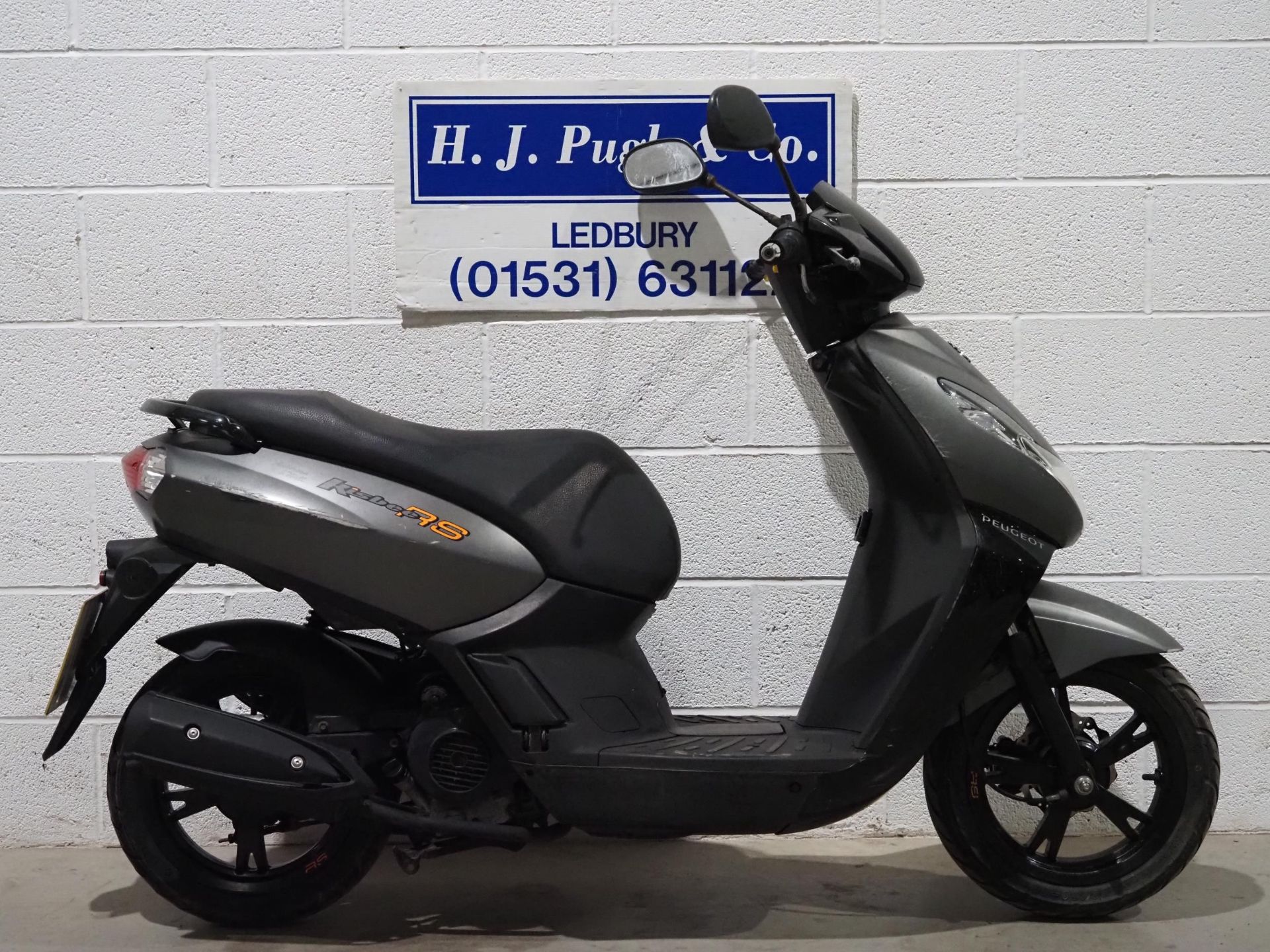 Peugeot Kisbee 50 moped. 2015. 49cc. Last ran in February. HPI clear and comes with MOT test