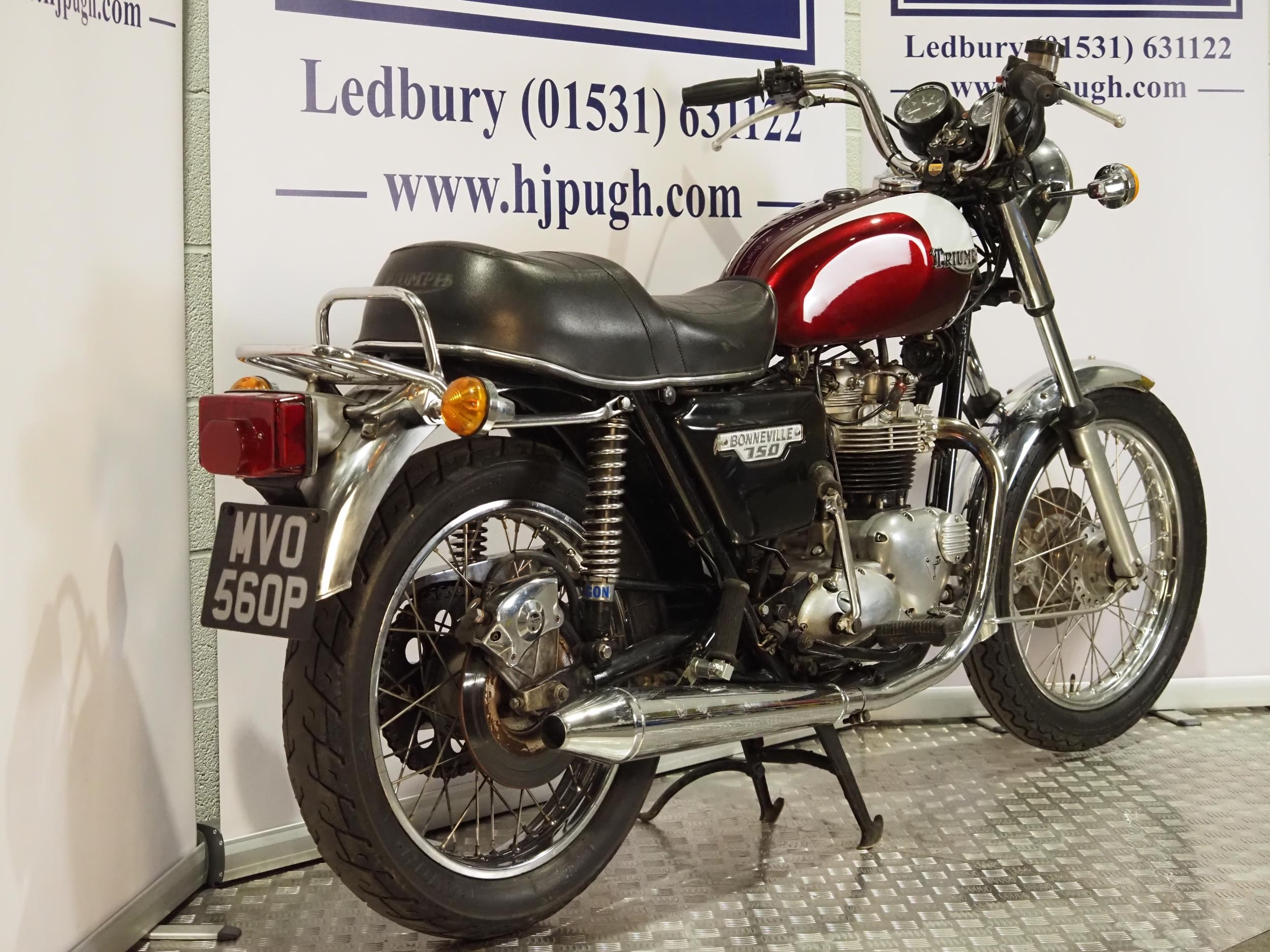 Triumph Bonneville motorcycle. 1976. 736cc. Frame No. XN65697 Engine No. XN65697 Runs and rides. - Image 3 of 6