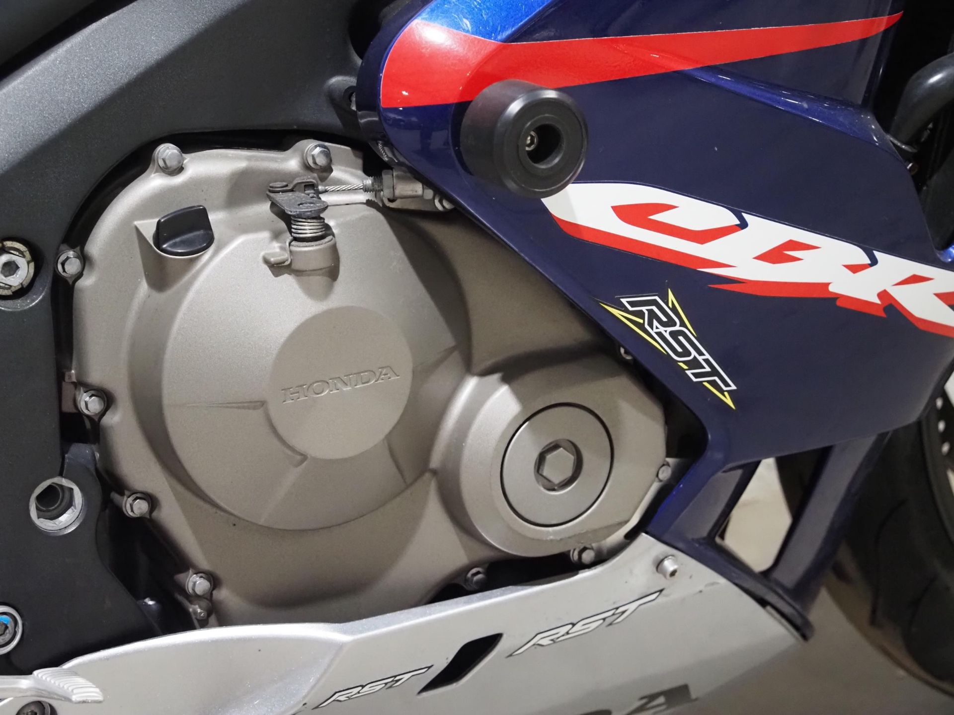 Honda CBR600 RR motorcycle. 2006. 599cc. Frame No. JH2PC37A45M209433 Engine No. PC37E2328092 Runs - Image 4 of 9