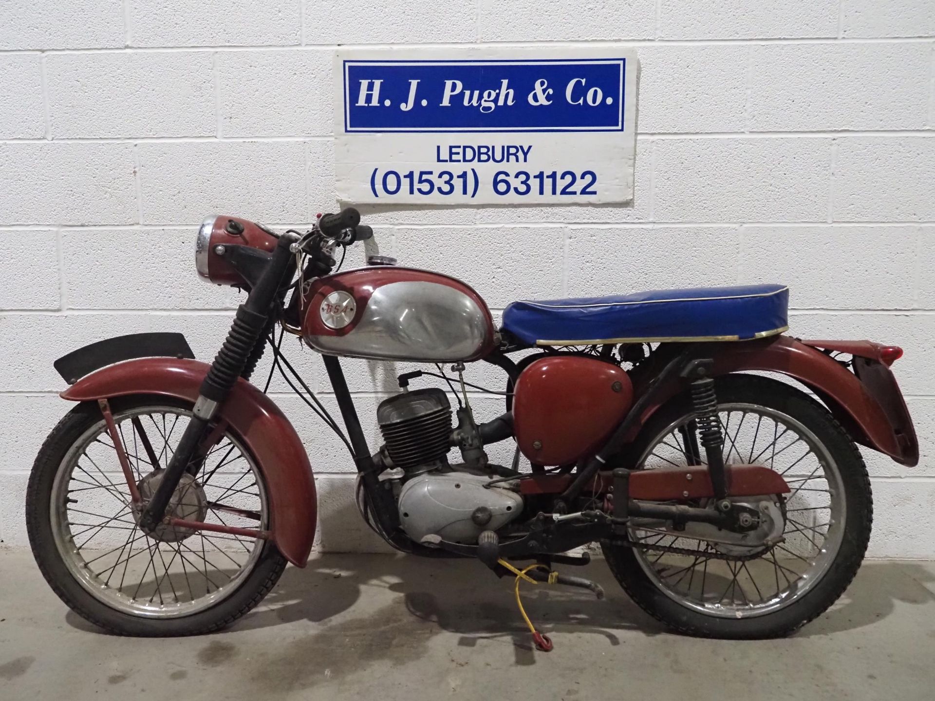 BSA Bantam B175 motorcycle project. 175cc Frame No. PD04319 Engine No. PD04319 Has been dry stored - Image 6 of 6