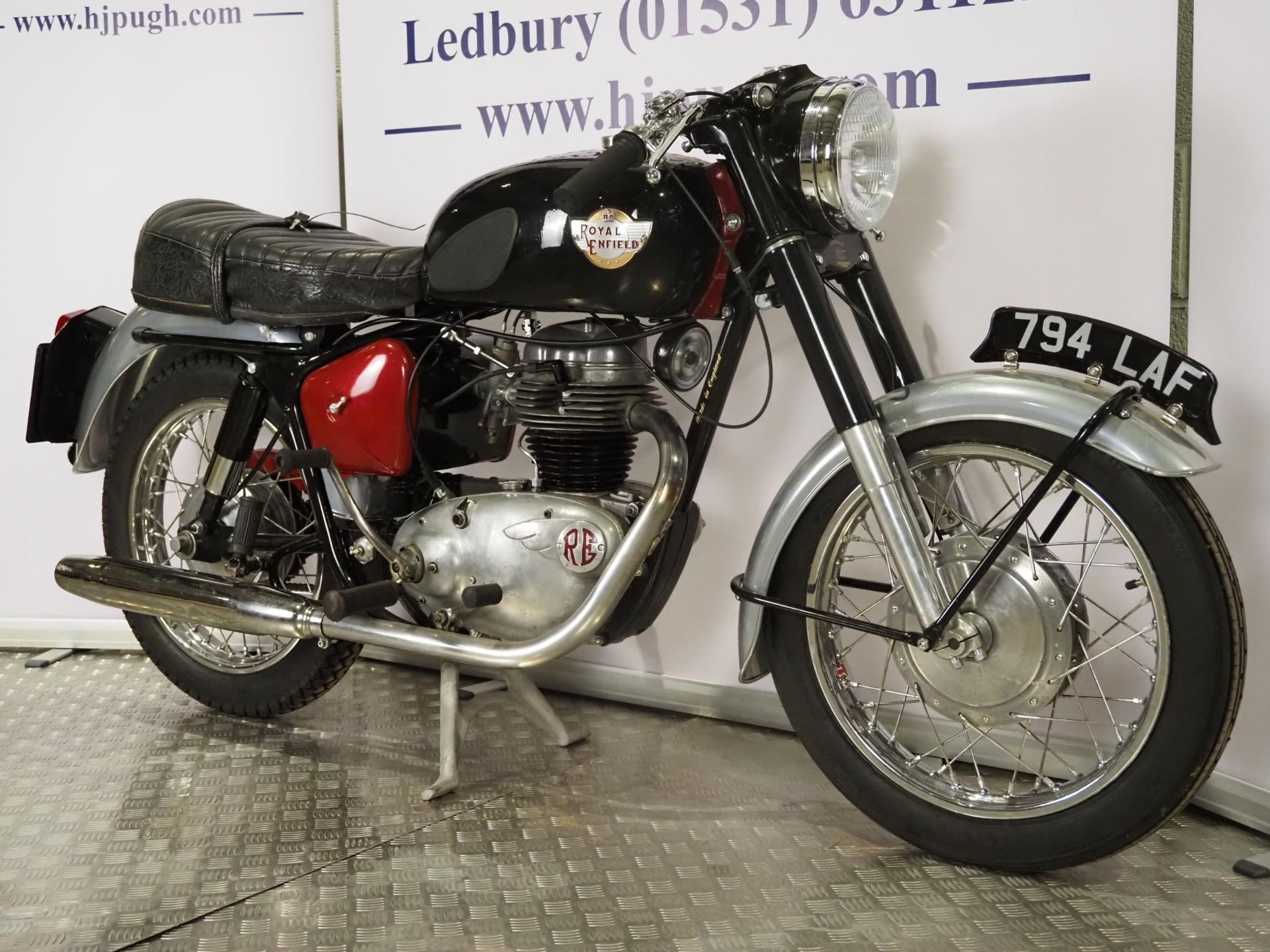 Royal Enfield Crusader Sports motorcycle. 1961. 249cc Frame No. 18151 Engine No. C9345 Engine - Image 2 of 7