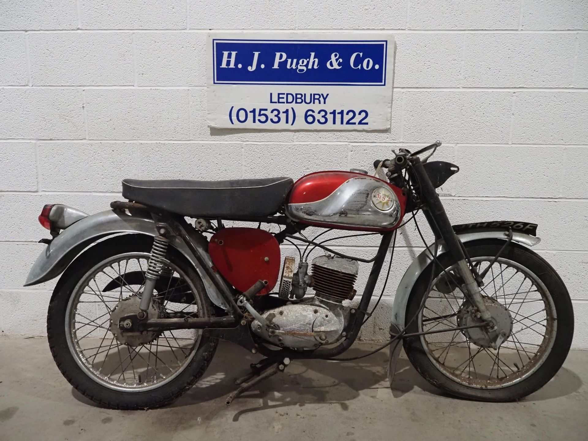 BSA Bantam Sports motorcycle project. 175cc Frame No. D10A 5587 Engine No. D10A 5587 Has been dry