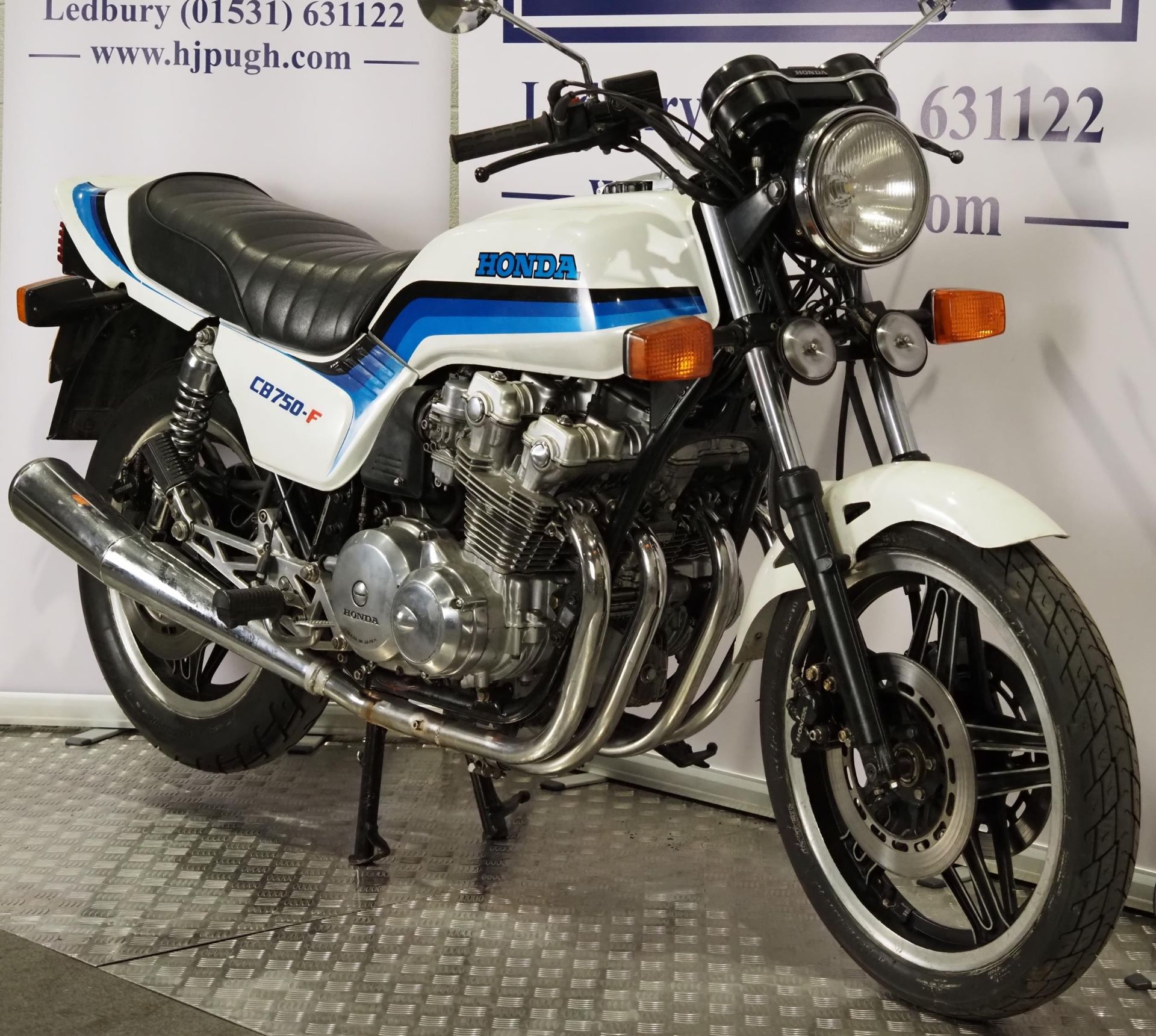 Honda 750F motorcycle. 1985. 749cc. Frame No. RC042400785 Engine No. RC04E2401381 Engine turns - Image 2 of 6