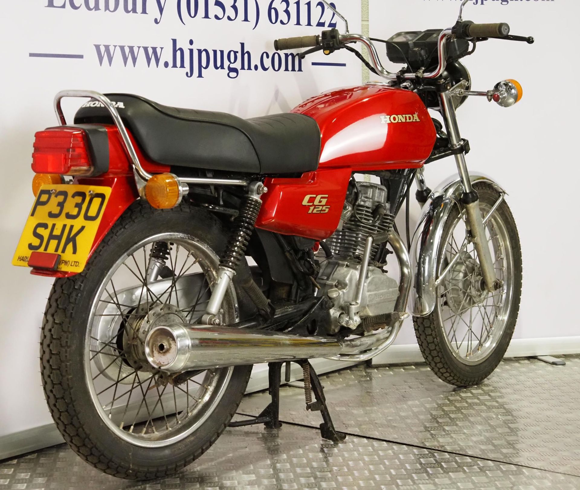 Honda CG125 motorcycle. 1997. 124cc. Frame No. 9C2JC1821TR011459 Engine No. CG125RE8106258 Runs - Image 3 of 6