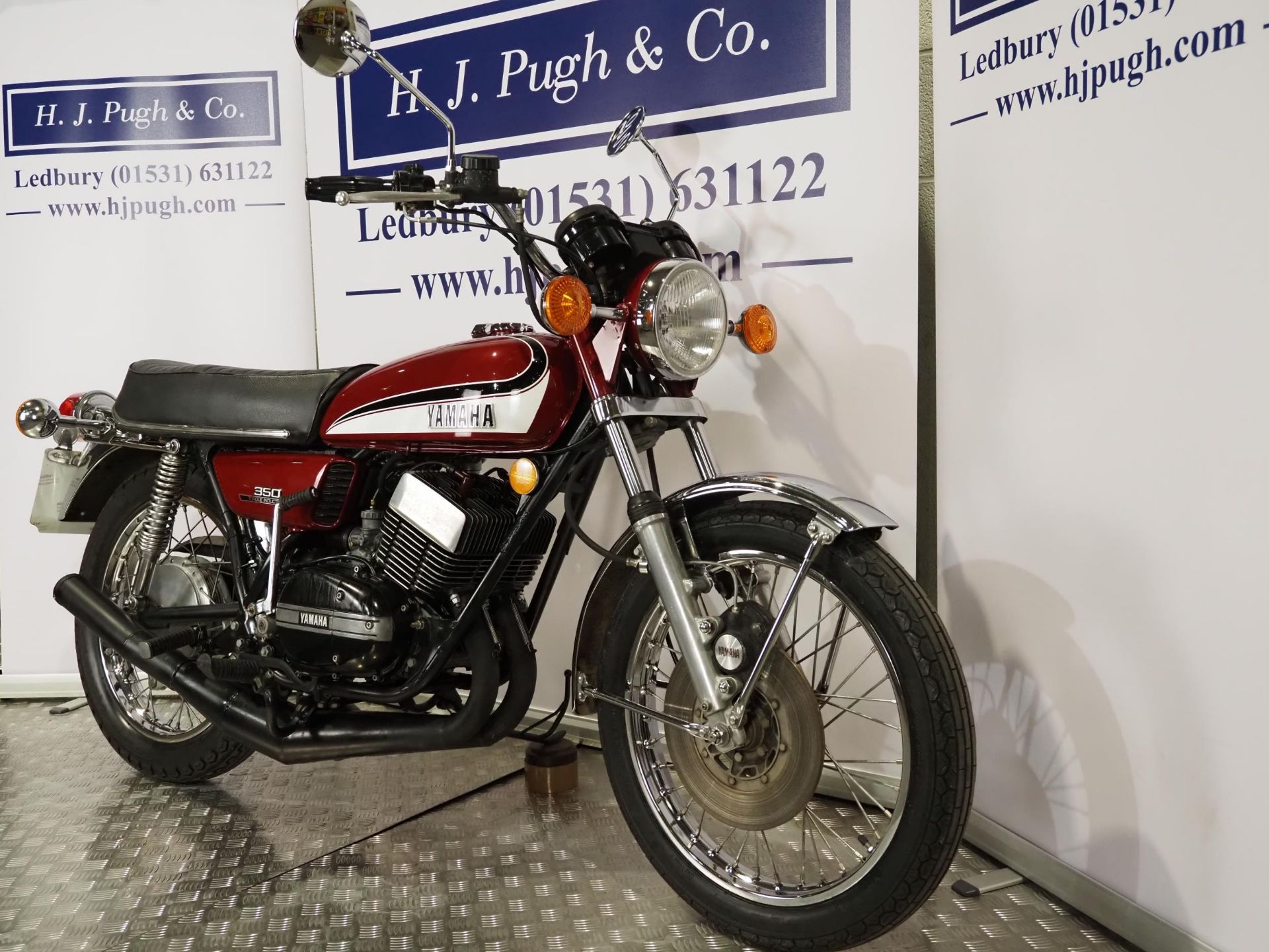 Yamaha RD350 motorcycle. 1972. 350cc. Frame No. 351108463 Engine No. 351108463 Runs and rides. MOT - Image 2 of 7