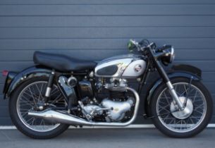 Norton Model 7 Dominator motorcycle. 1955. 500cc. Frame No. K1261617Engine No. K1261617Old green