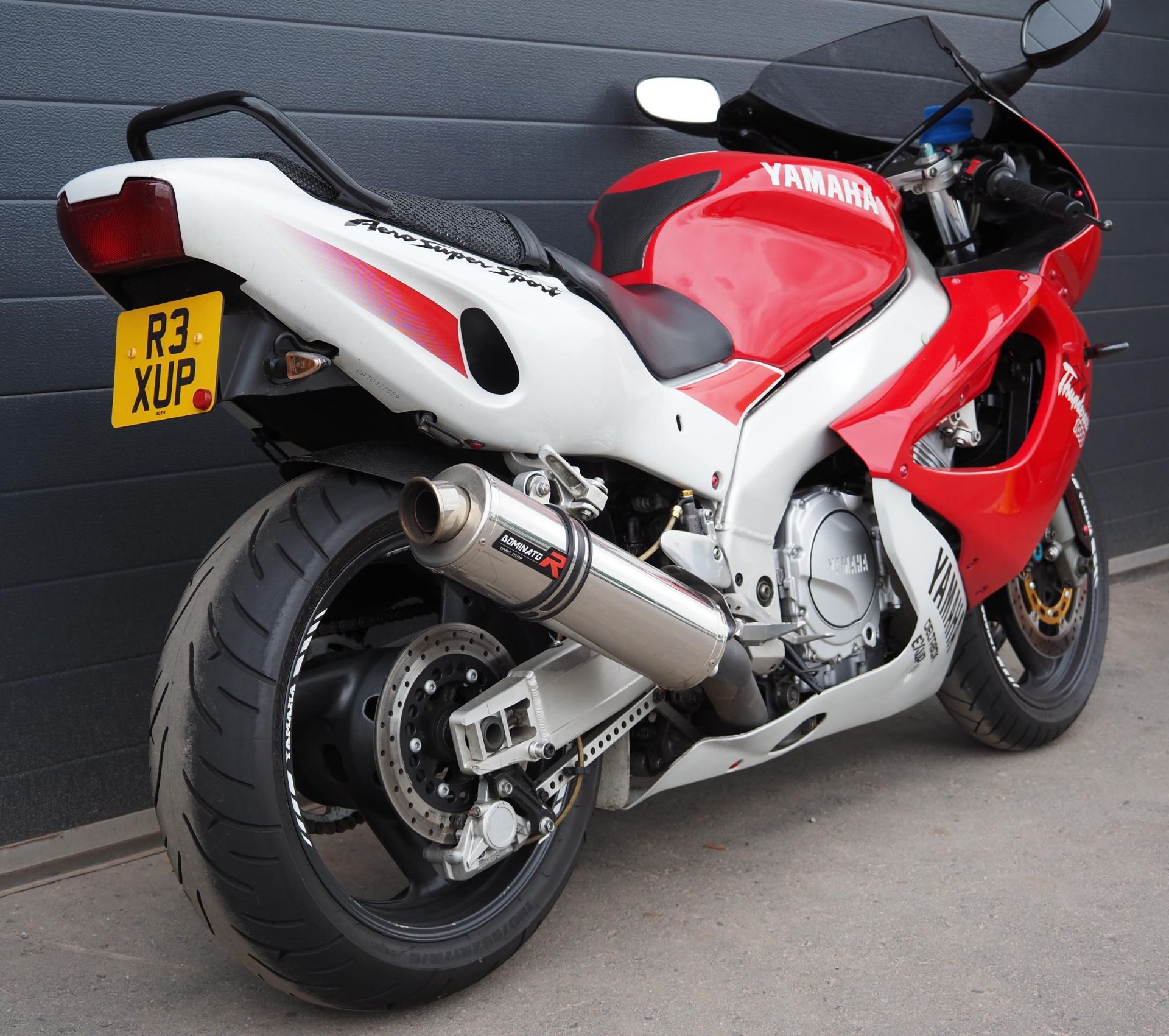 Yamaha YZF1000 Thunderace motorcycle. 1997. 1002ccRuns and rides. MOT until July 2024. Reg. R3 - Image 3 of 7